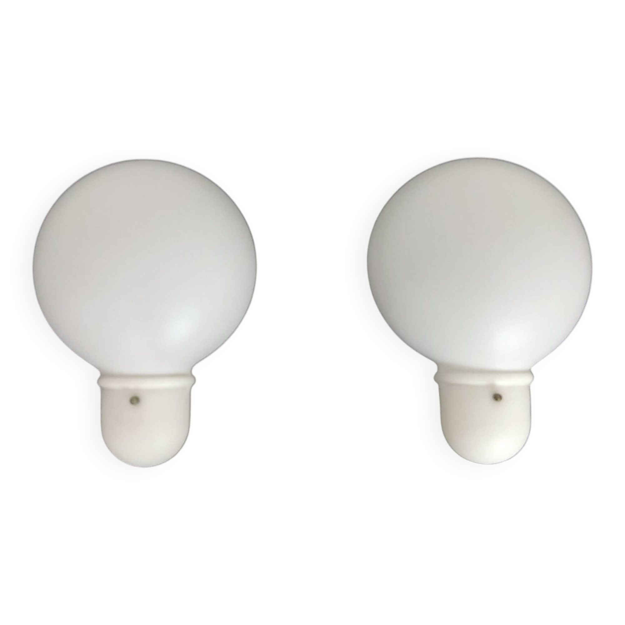 Large pair of vintage Italian wall sconces in the shape of a bulb. NFS