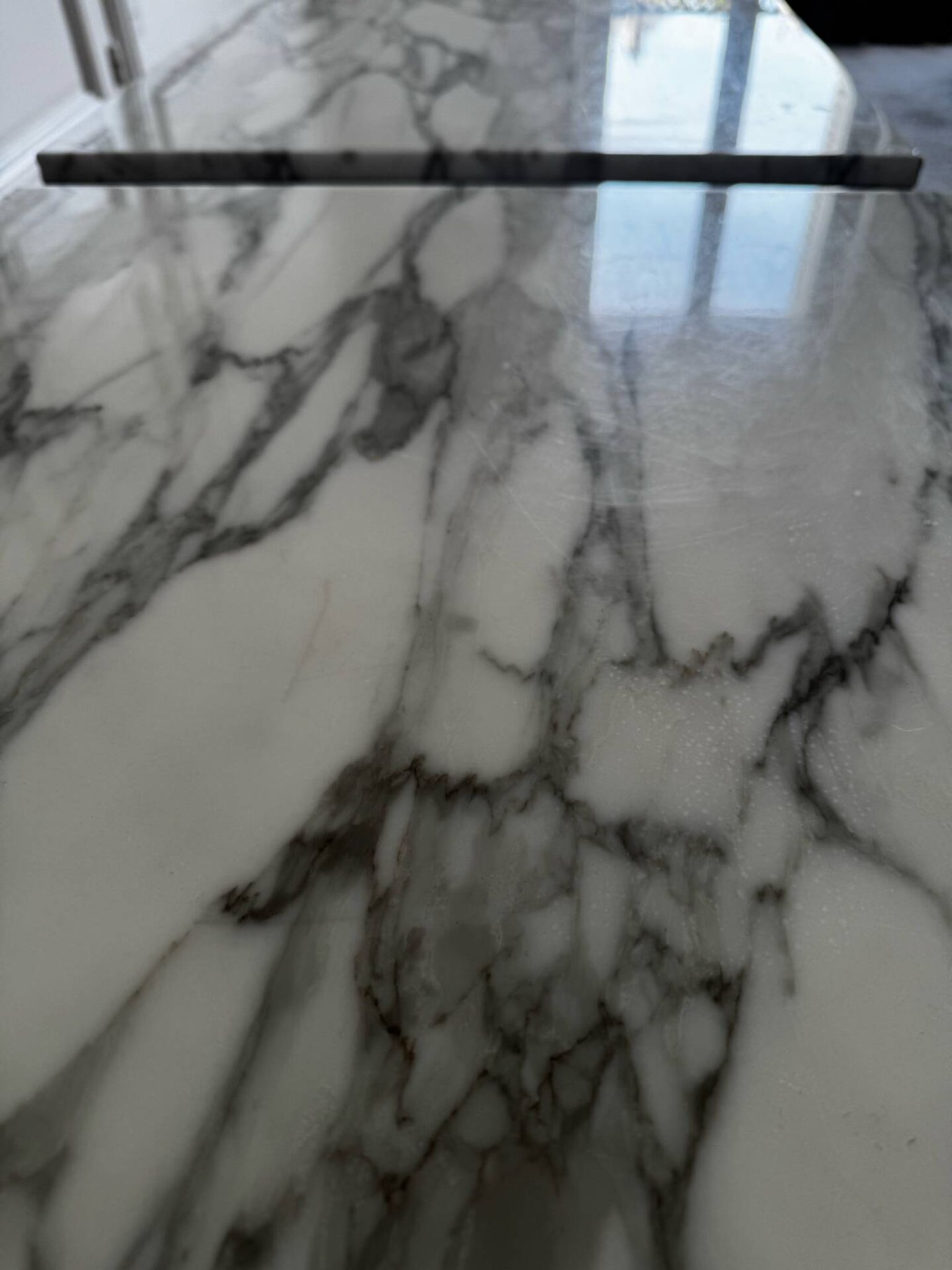 3 tables Florence Knoll – white marble type Calacatta & chrome steel
