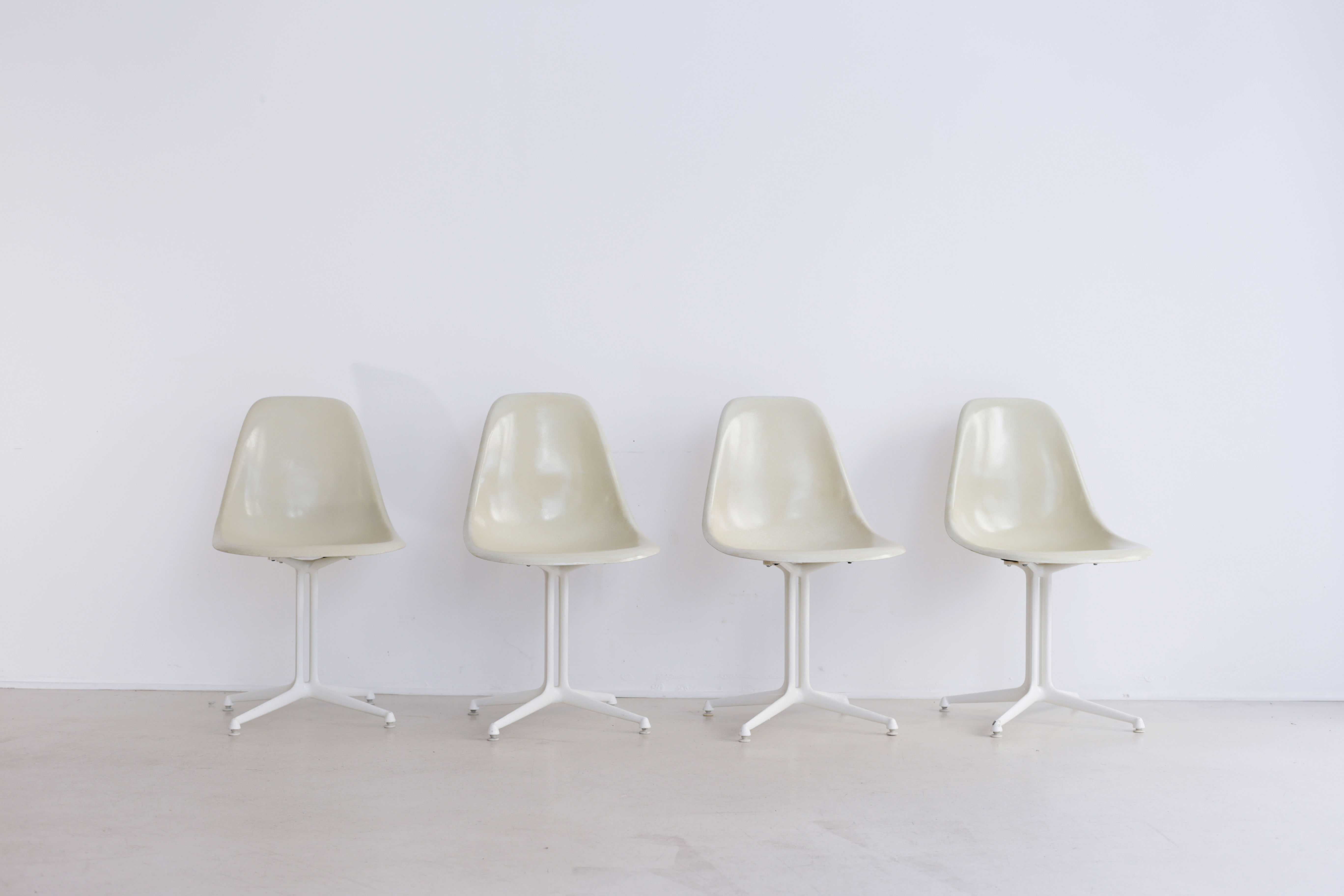 Chaises La Fonda par Charles Eames édition Herman Miller 1960