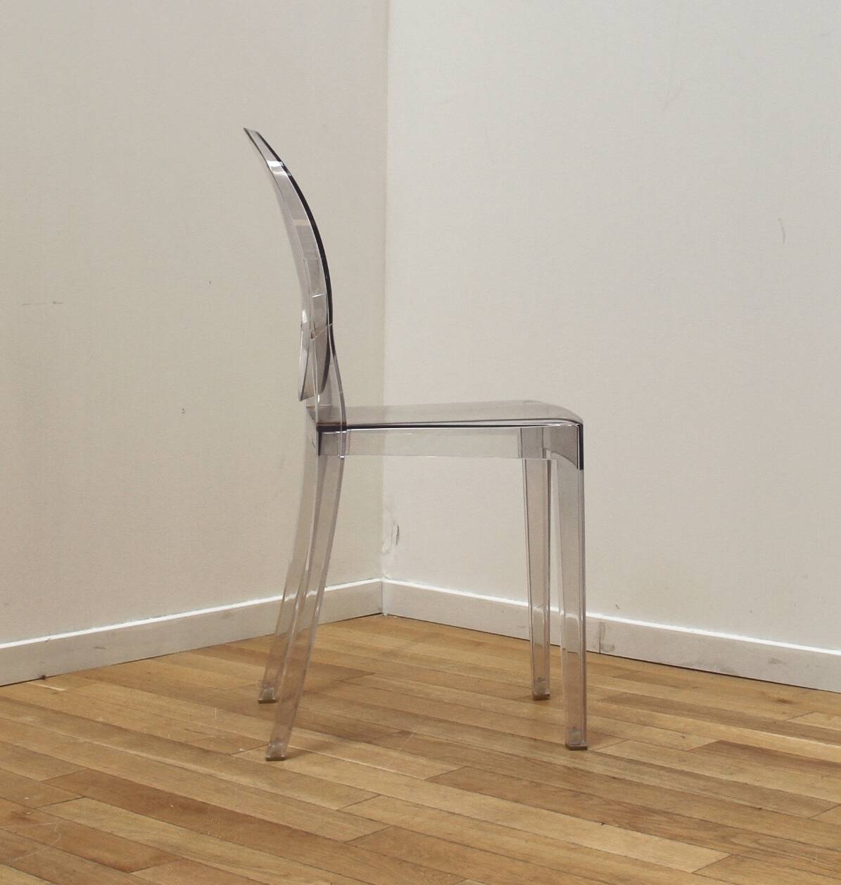 Pair of Victoria Ghost chairs, Philippe Starck