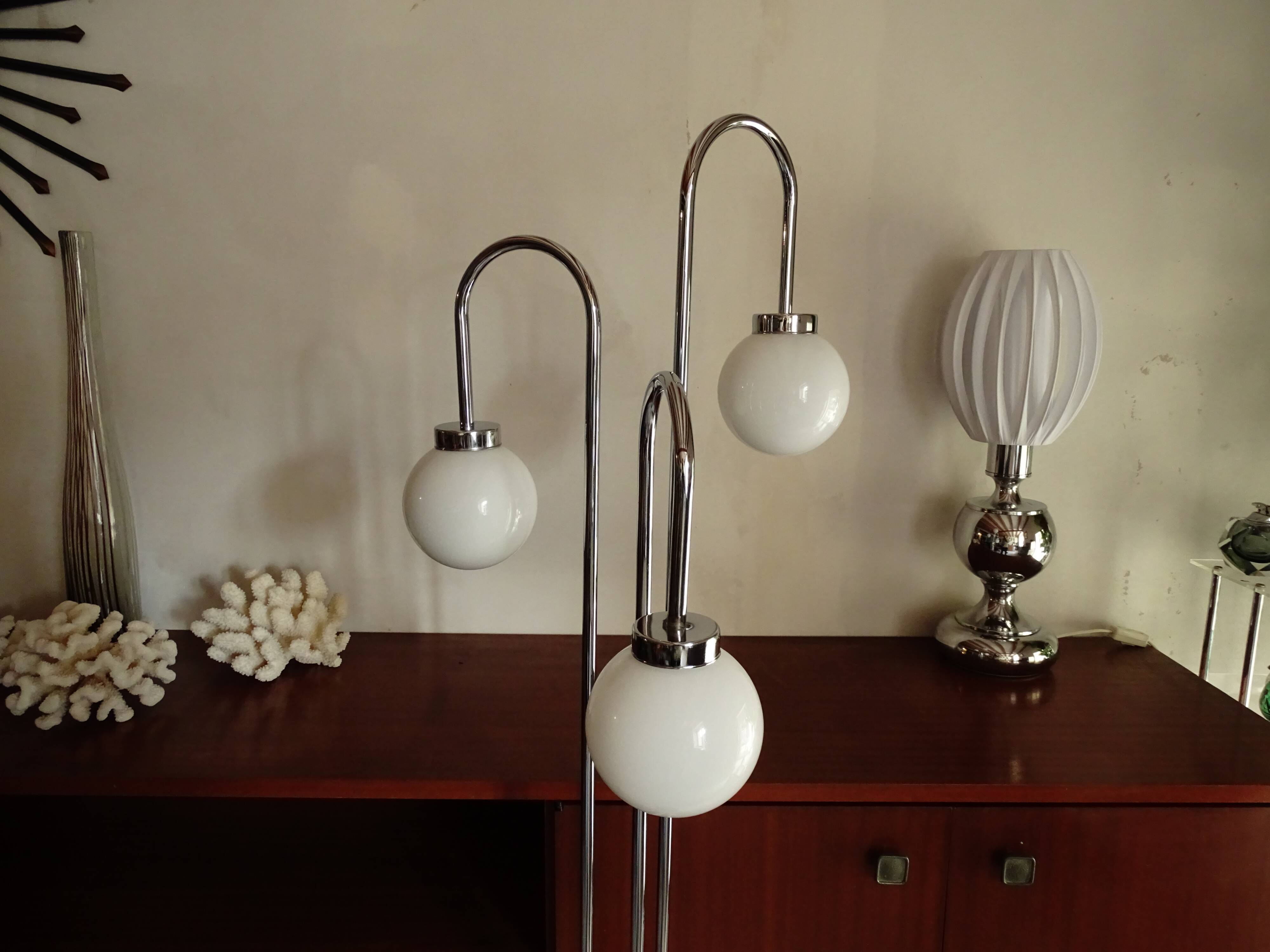 Lampadaire  chromé 3 boules 1970 vintage