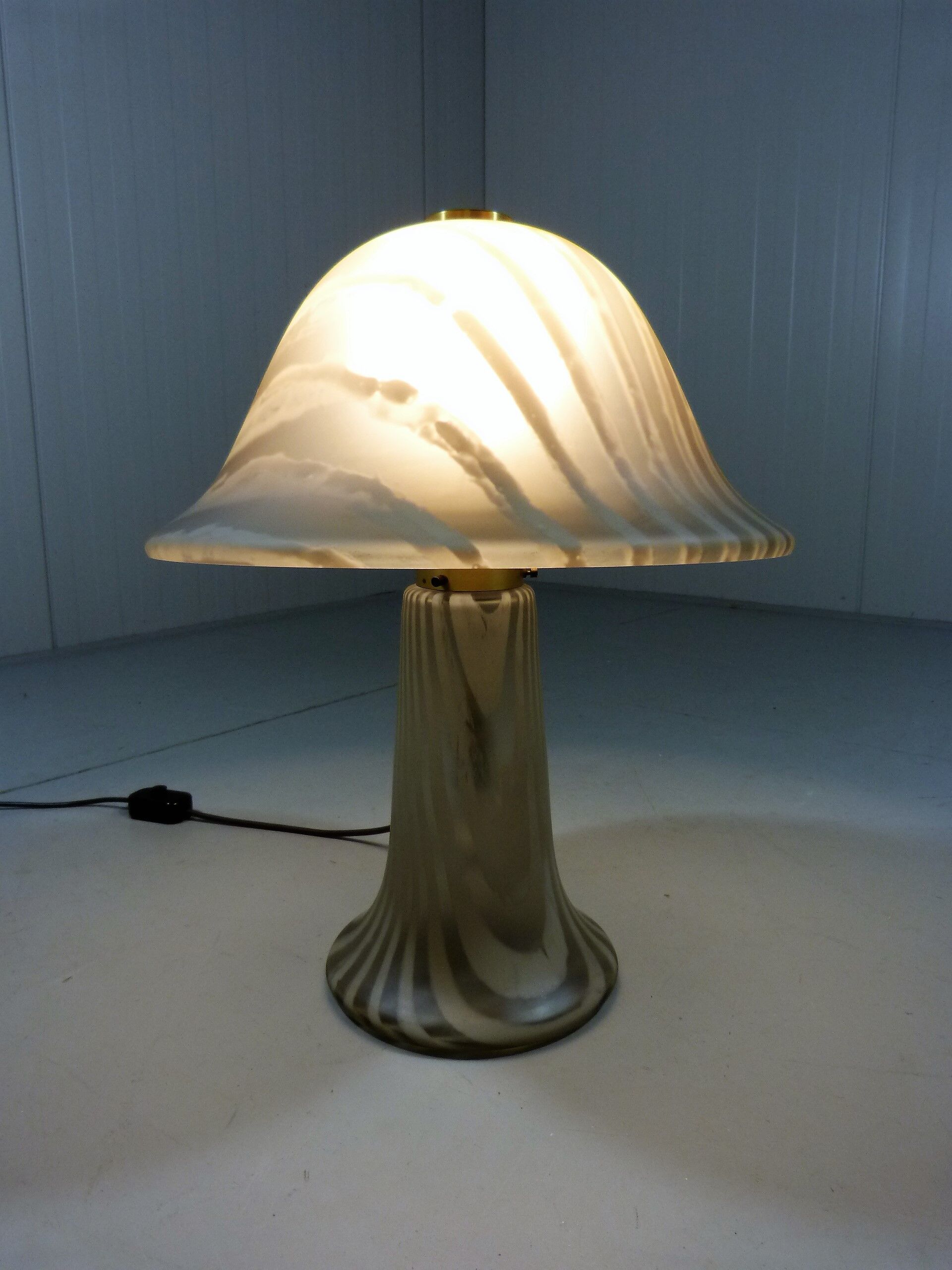 Peill & Putzler glass mushroom table lamp, Germany