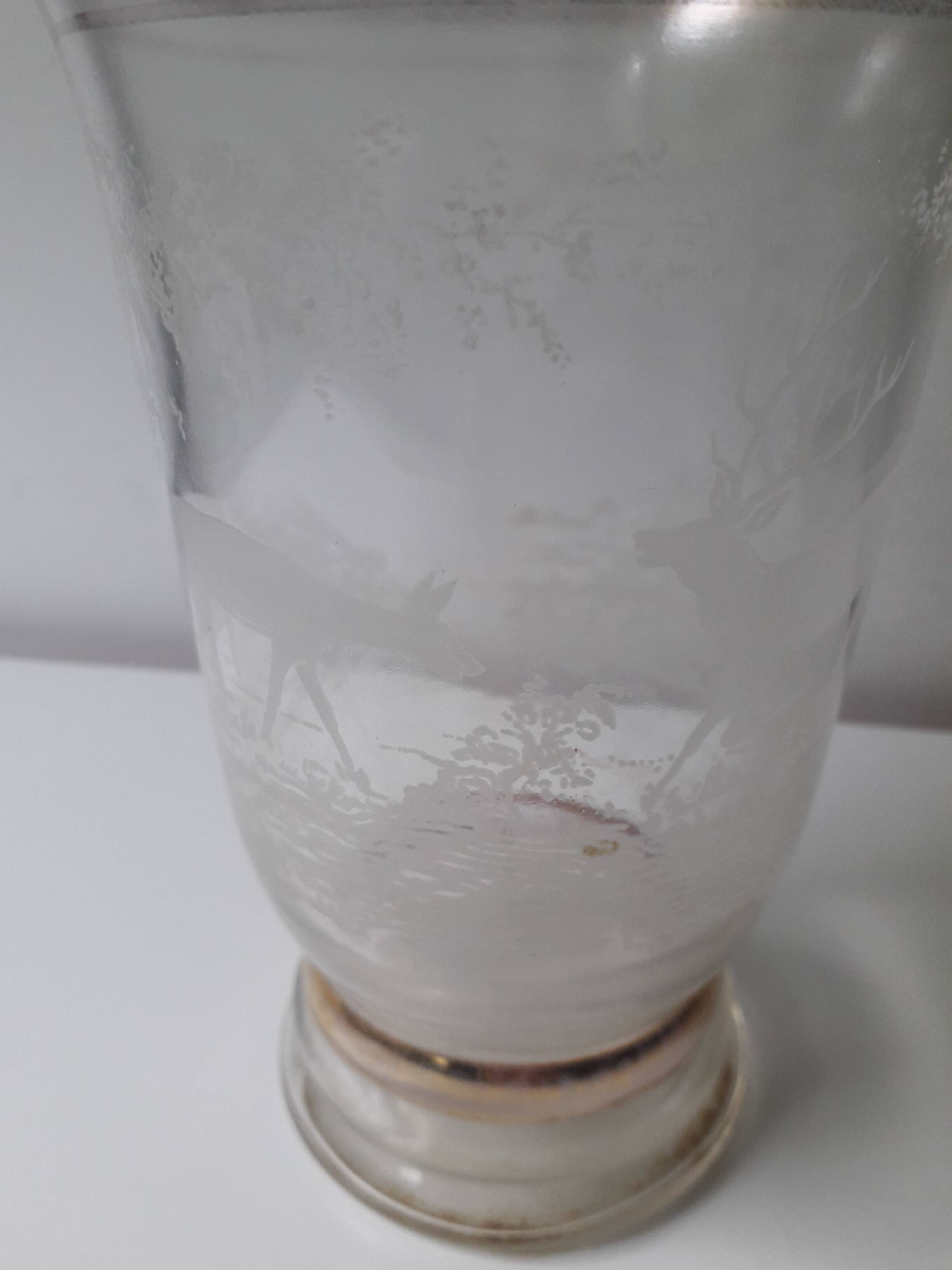 Old vase with hunting decor (17cm) A1