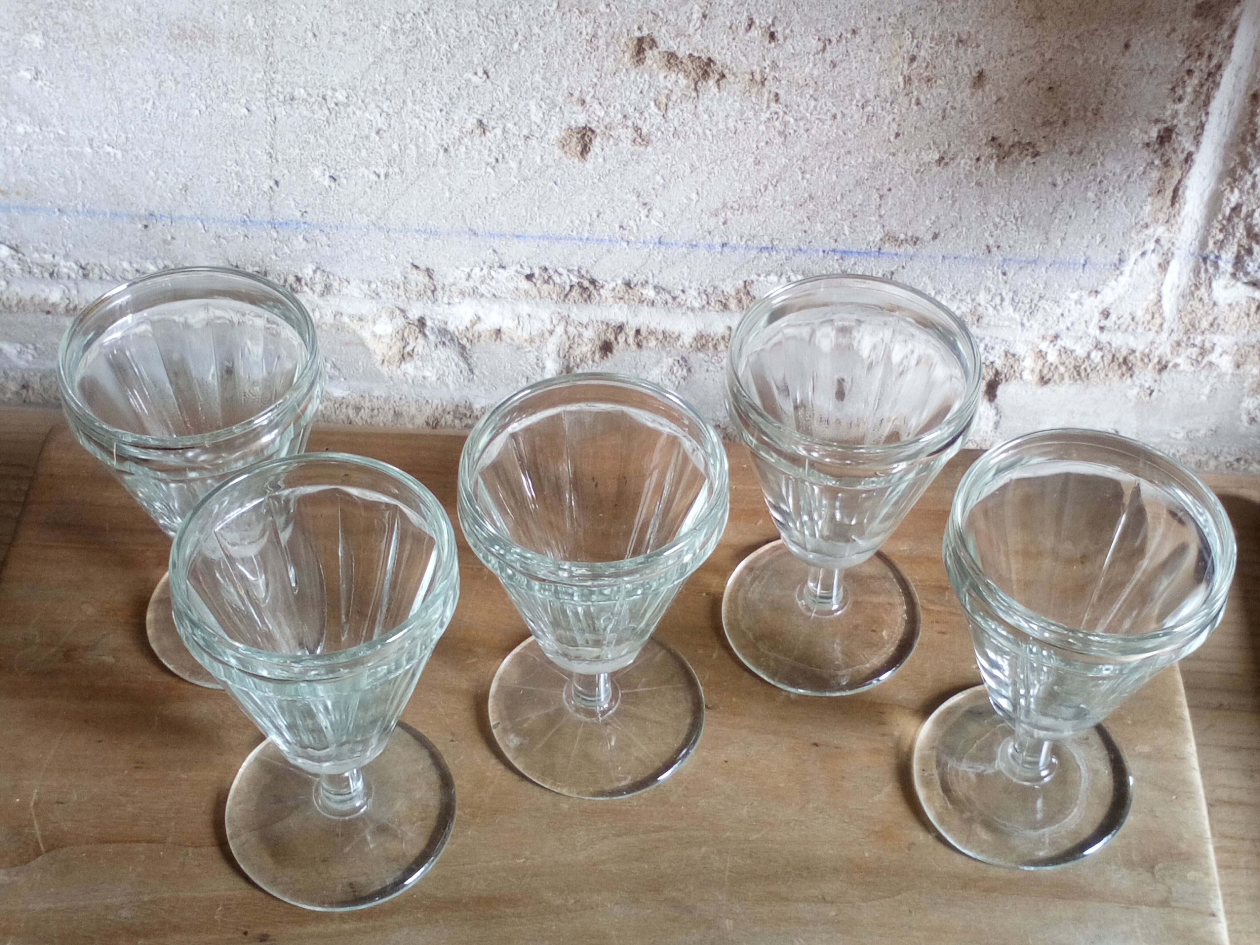 Five glasses aperitif of 40