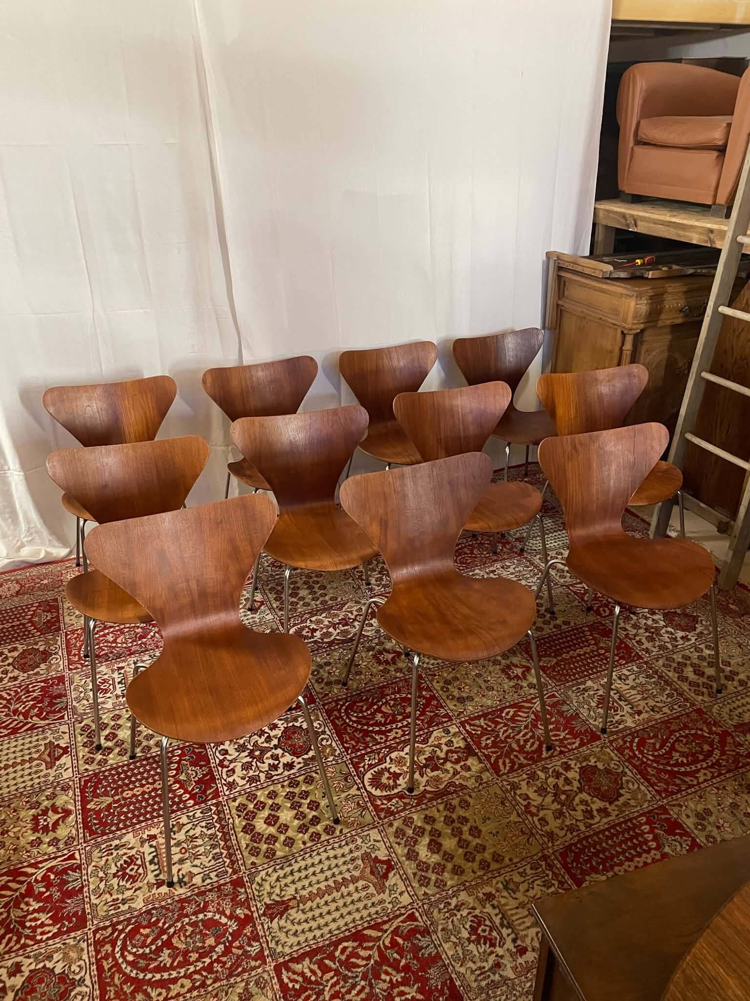 Set of 11 Series 7 3107 chairs in teak – Arne Jacobsen for Fritz Hansen