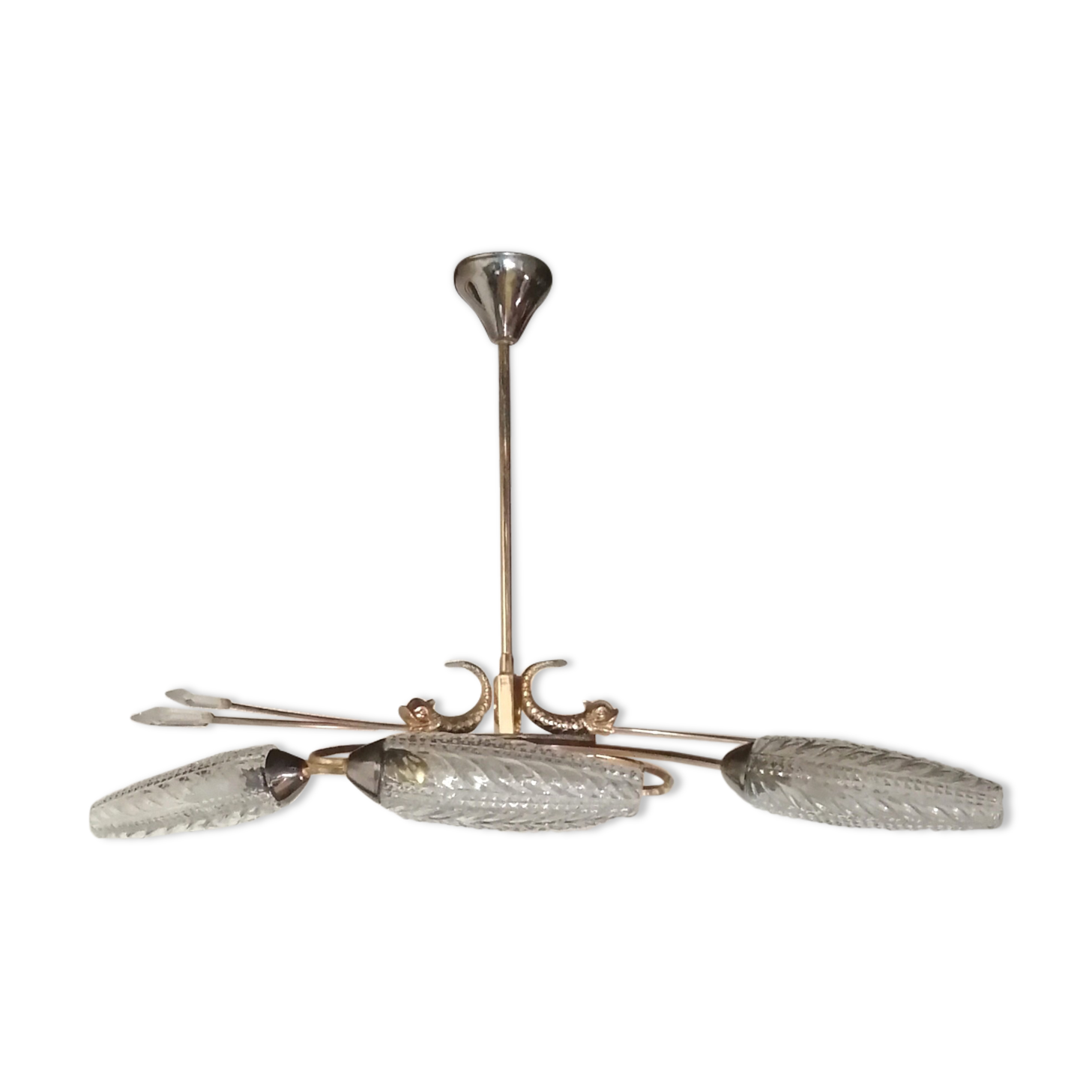 Golden chandelier fish pattern in brass 4 branches with tulips chiseled in glass 1950