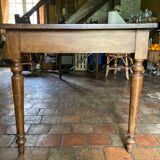 Farm table