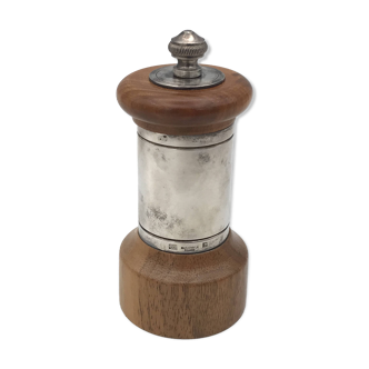 PEPPER MILL, Vintage PEUGEOT pepper mill in WOOD and silver-plated METAL GOLDWORKS CHRISTOFLE