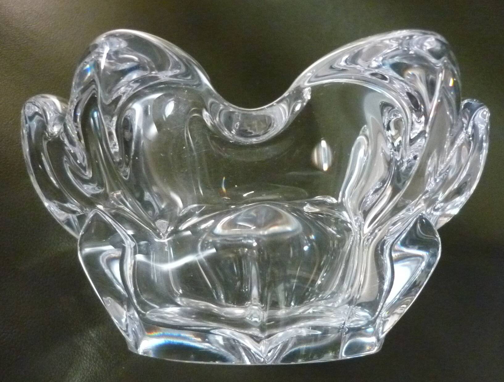 Cendrier en cristal signé Bayel