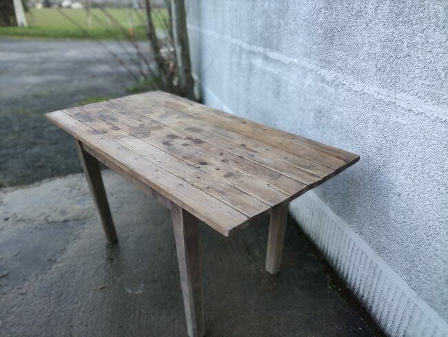 Farmhouse table