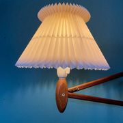 Lampe à ciseaux Le Klint vintage en chêne des années 1960