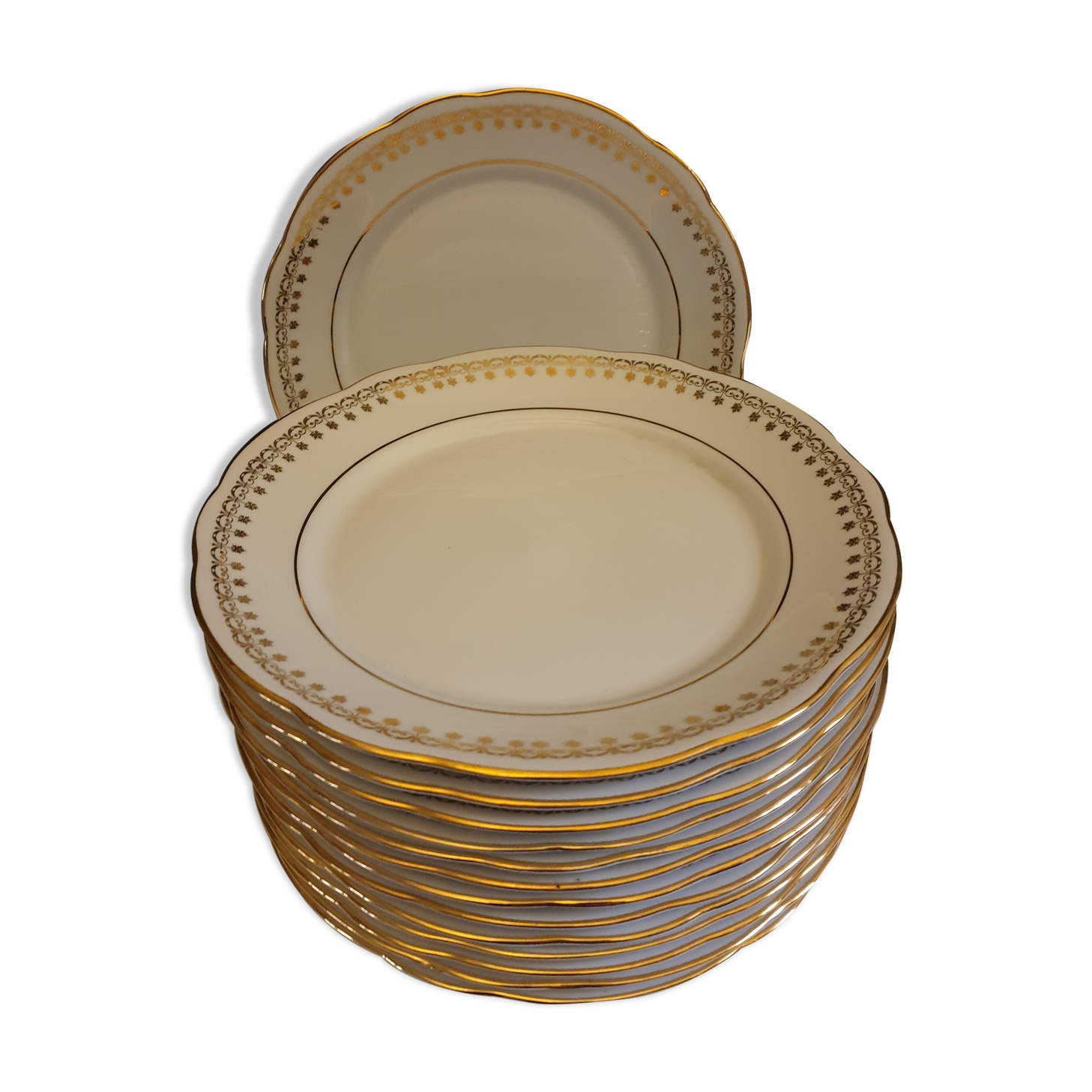 Suite of 14 flat plates golden white porcelain