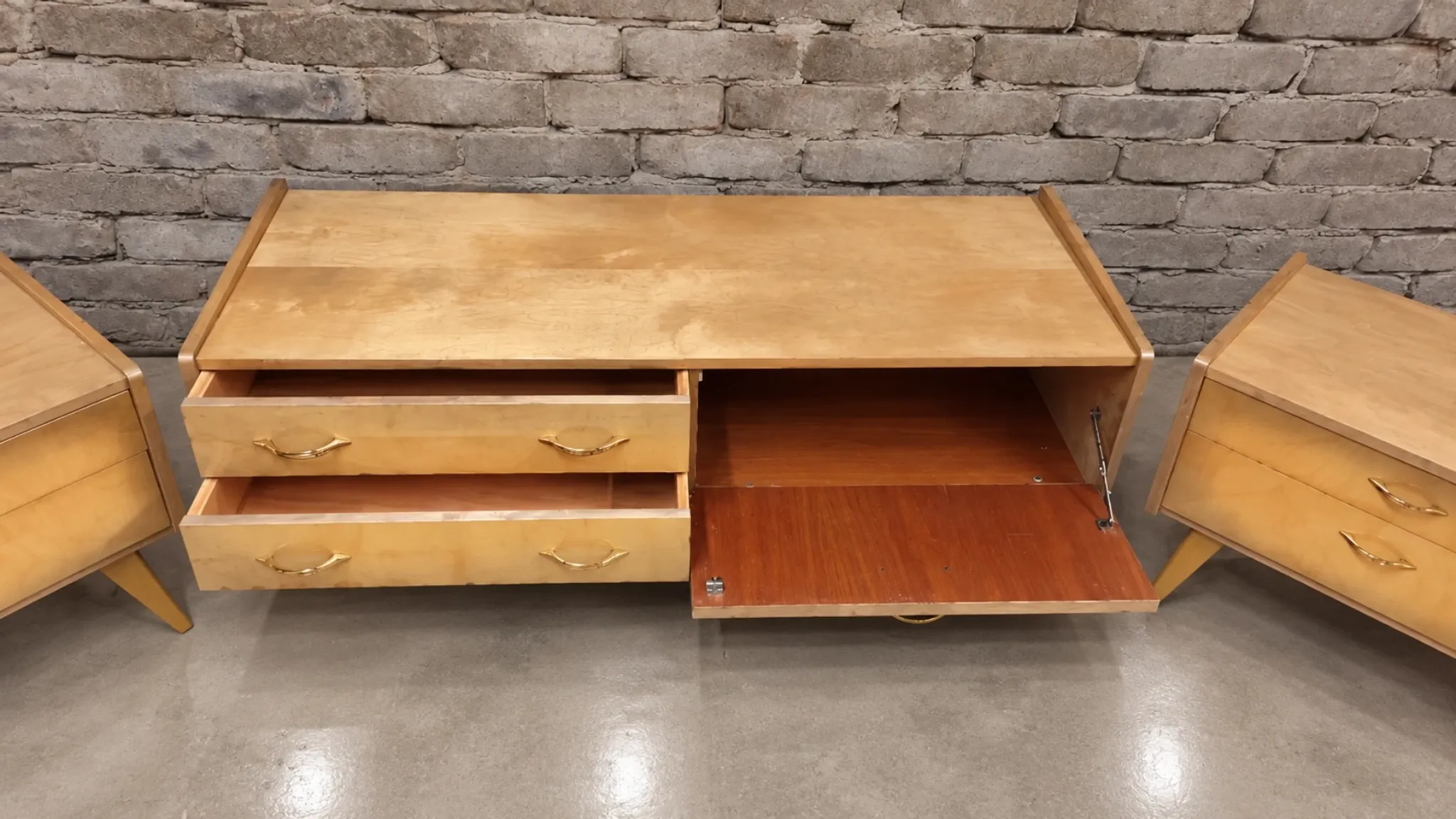 Dressing table set and two modular bedside tables from the 1960s.