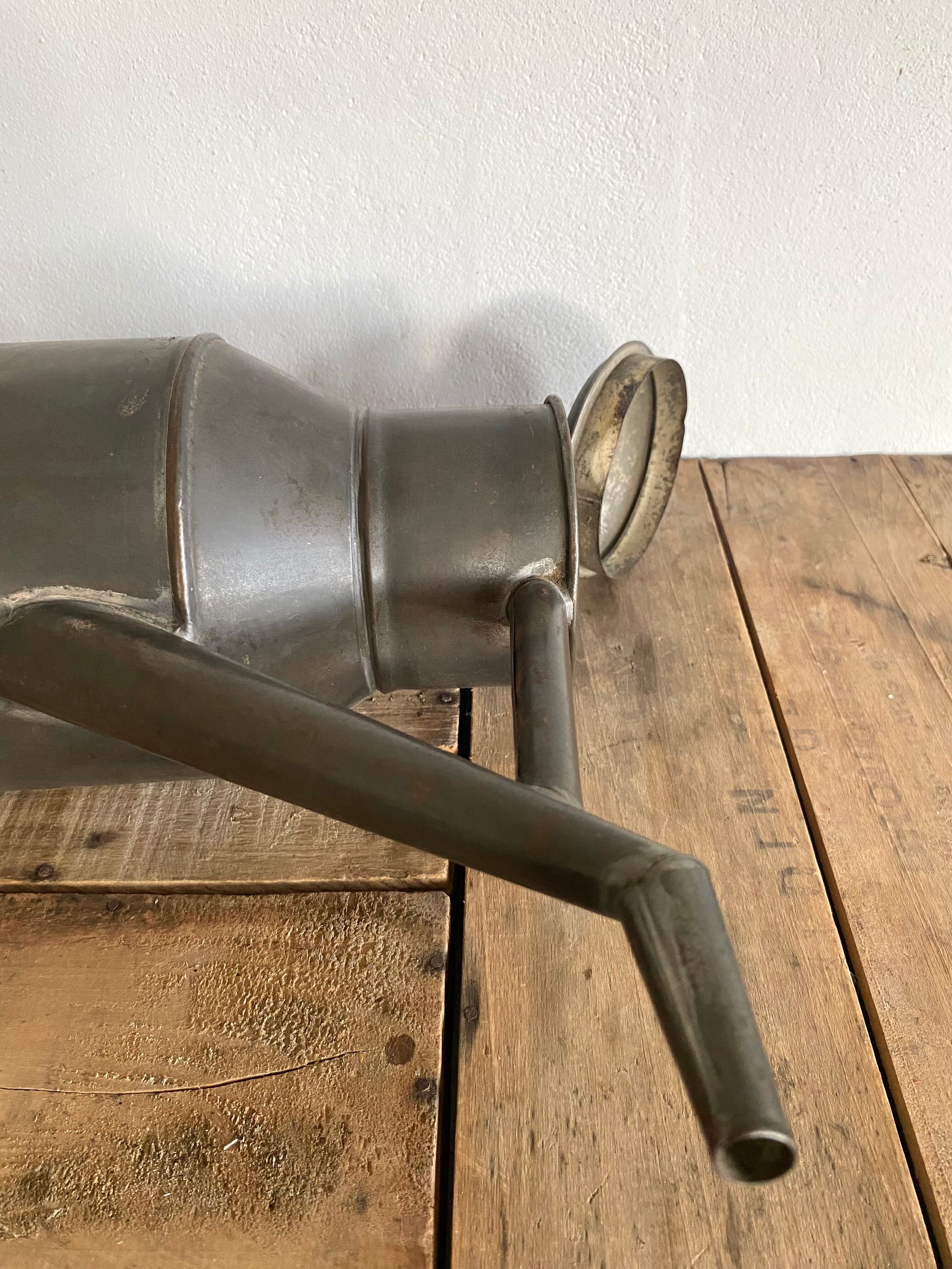 Zinc watering can