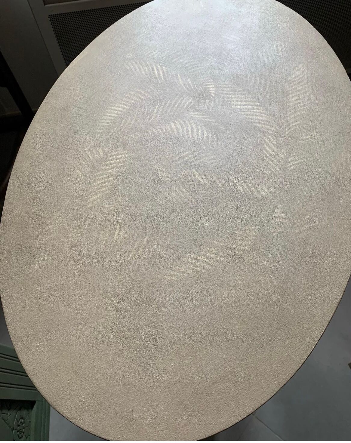 Vintage oval pedestal table