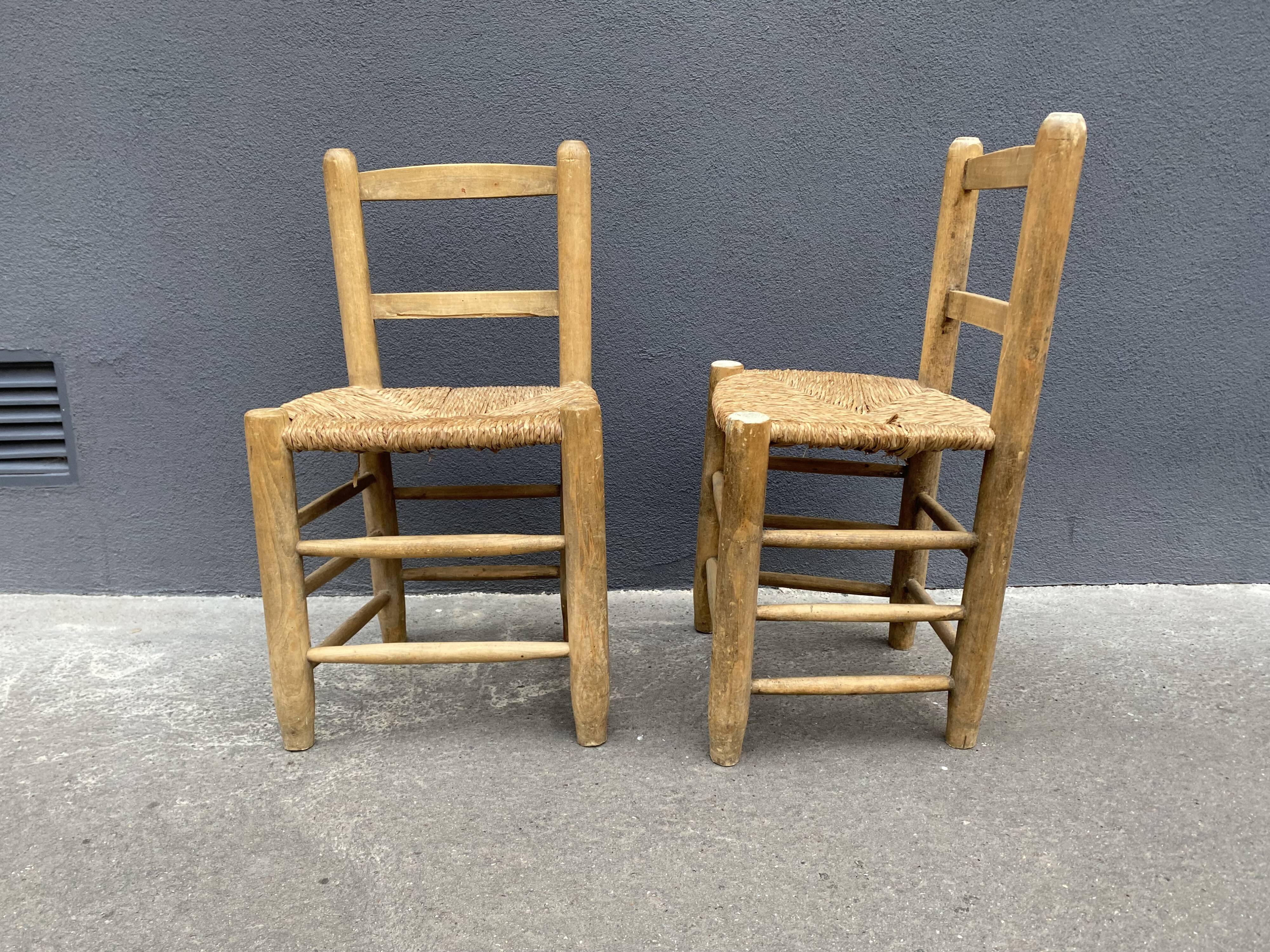 Set of 2 chairs in raw wood and straw from the 50s