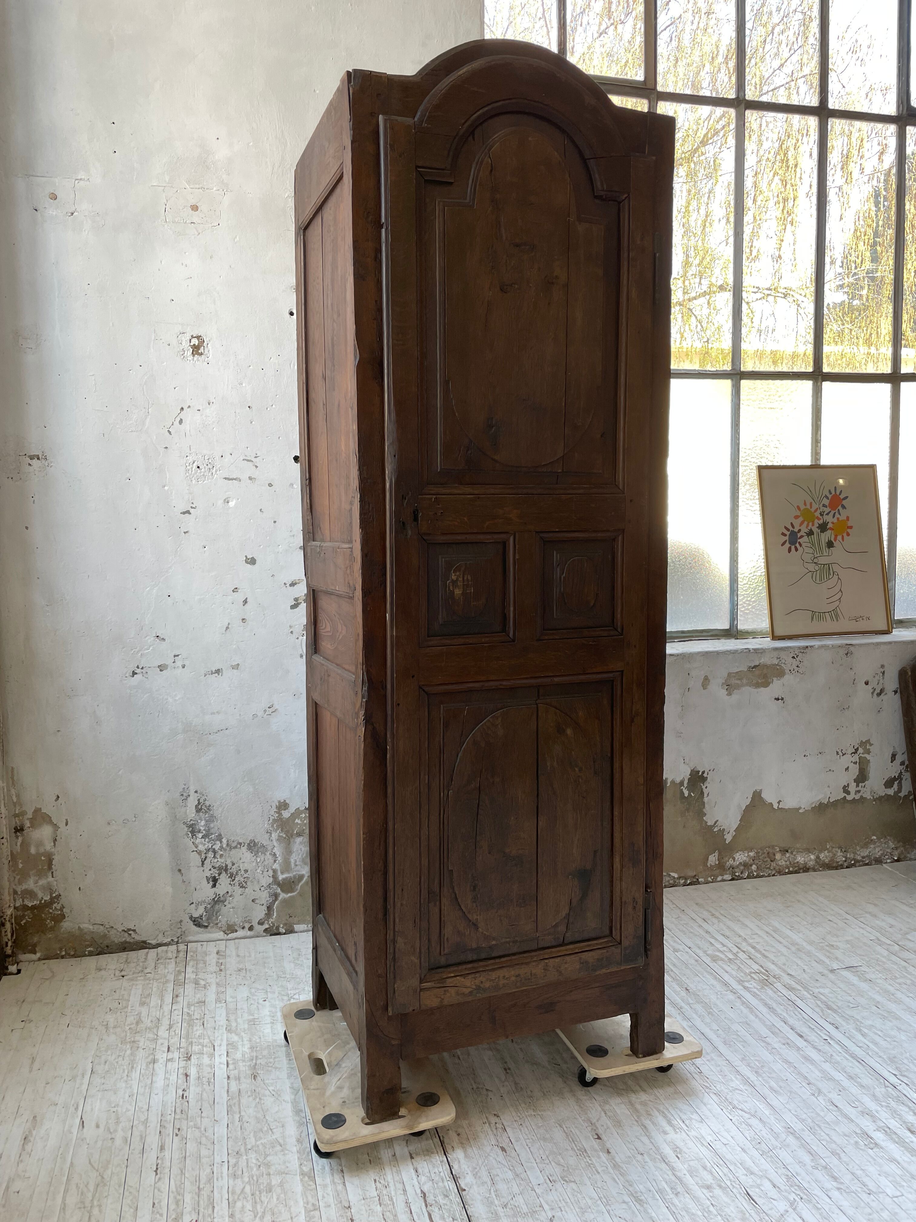 Savoyard solid oak cabinet XVIIIth
