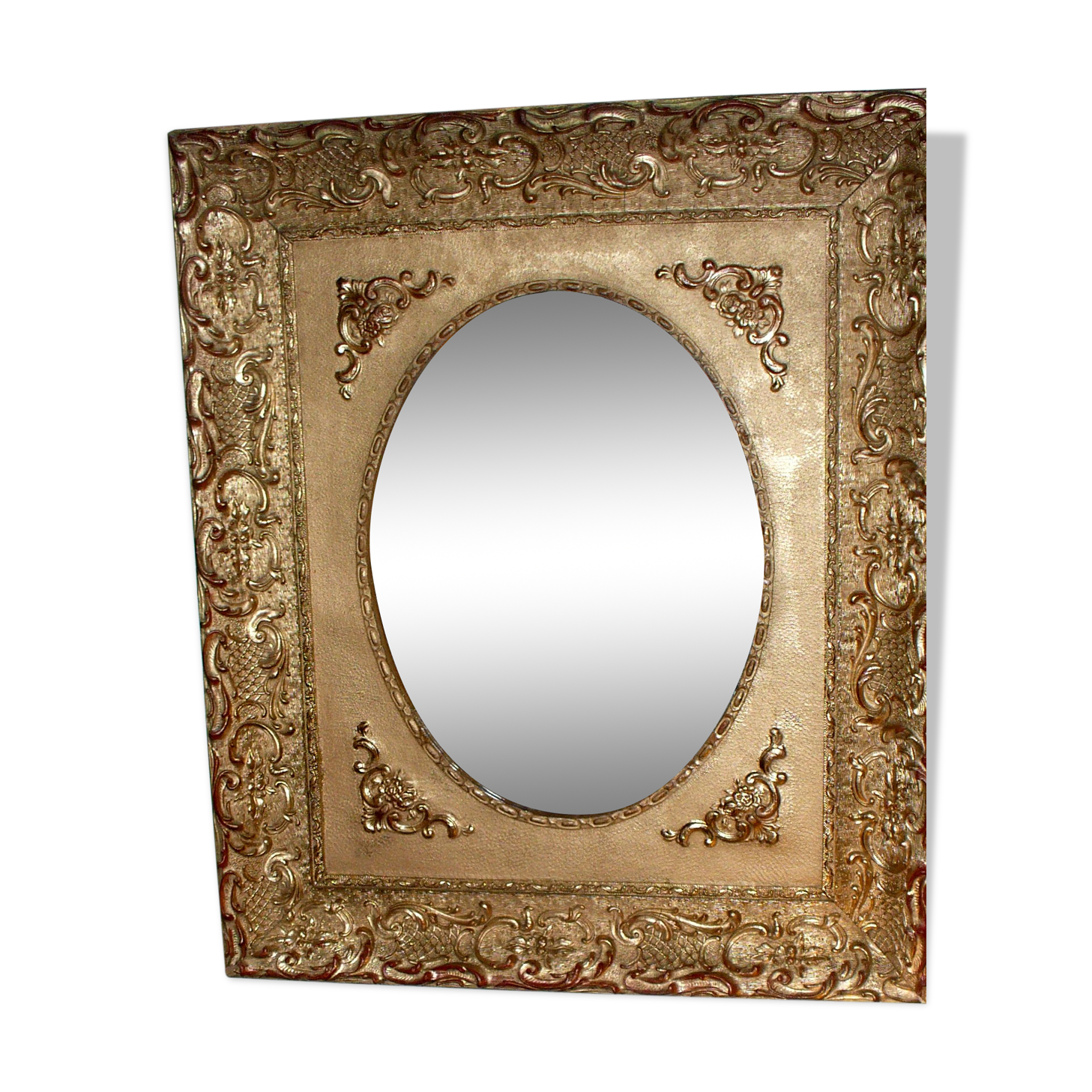 Mirror in medallion, gilded Napoleon lll period