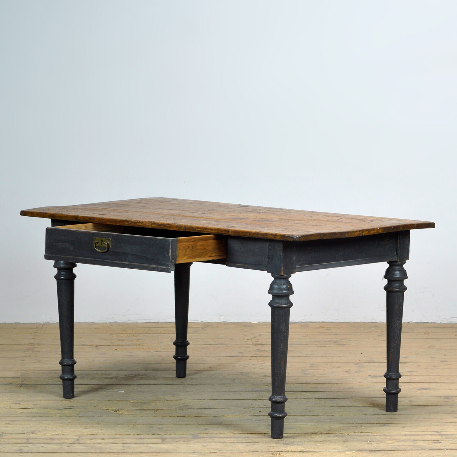 Pine farmers table, 1900's