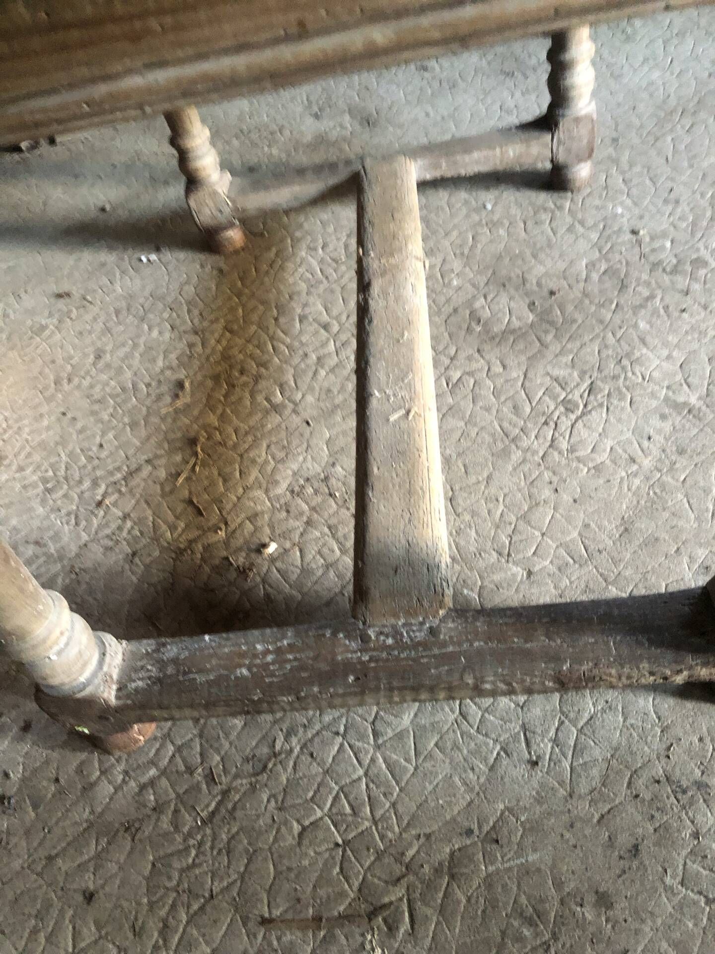 Farm table