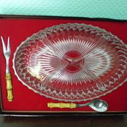 Vintage serving dish with aperitif, appetizers with its 2 serving accessories, original box