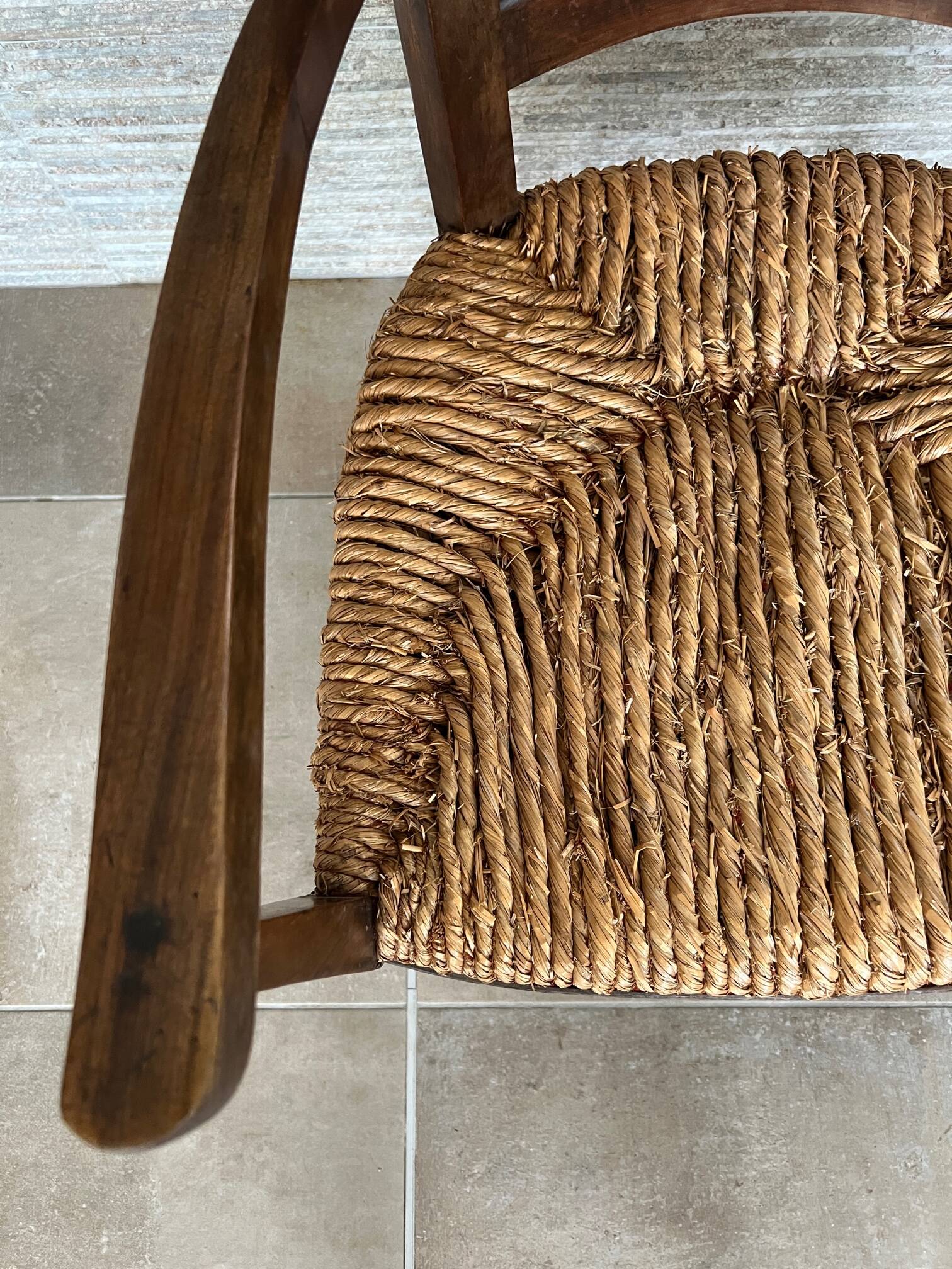Fauteuil paillé campagnard XIXem en chataigné