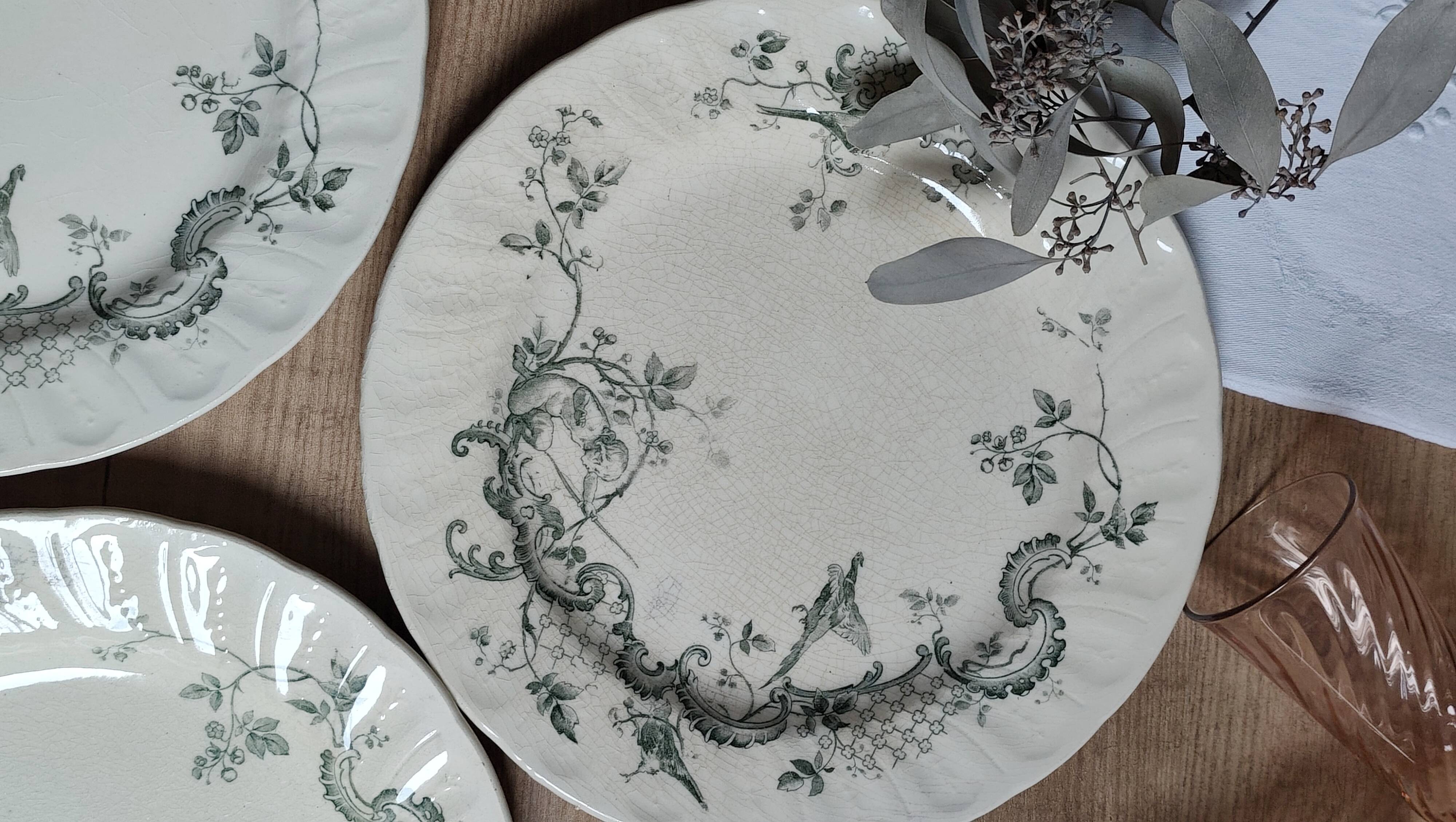 Set of 7 Lauzun Gien ironstone plates