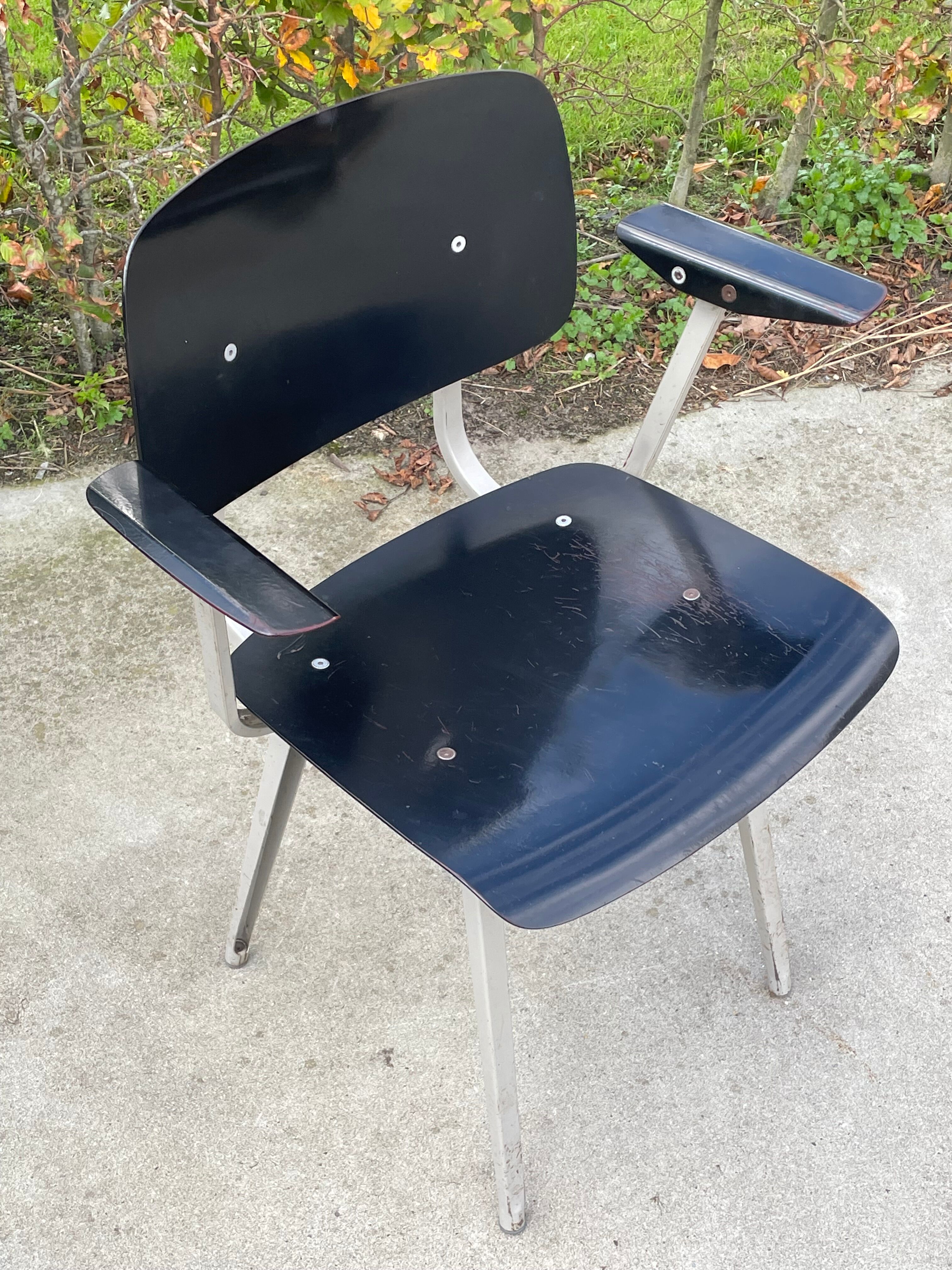 Friso Kramer Revolt arm chair for Ahrend de Cirkel 1953