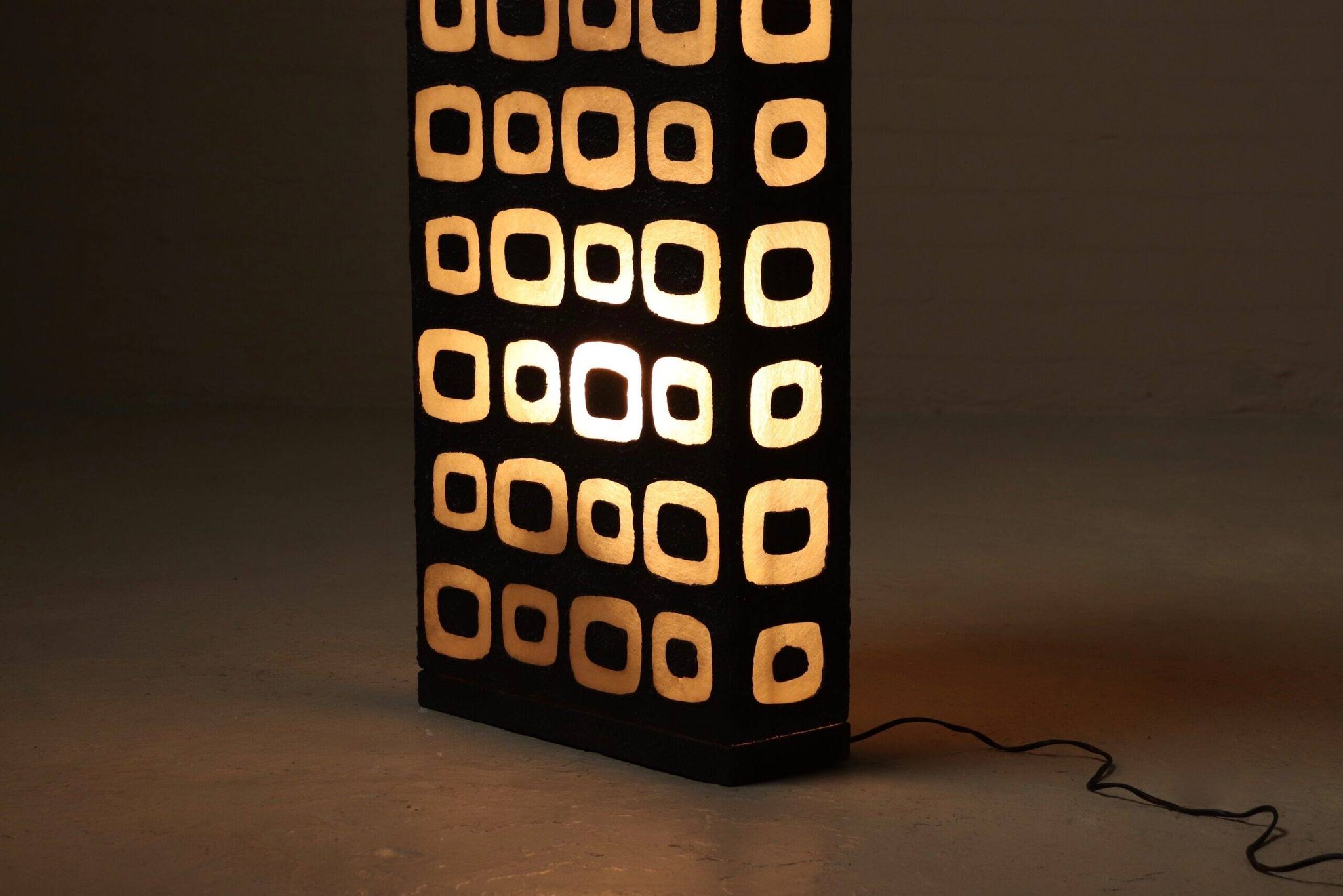 Large Italian brutalist floor lamp 1970s