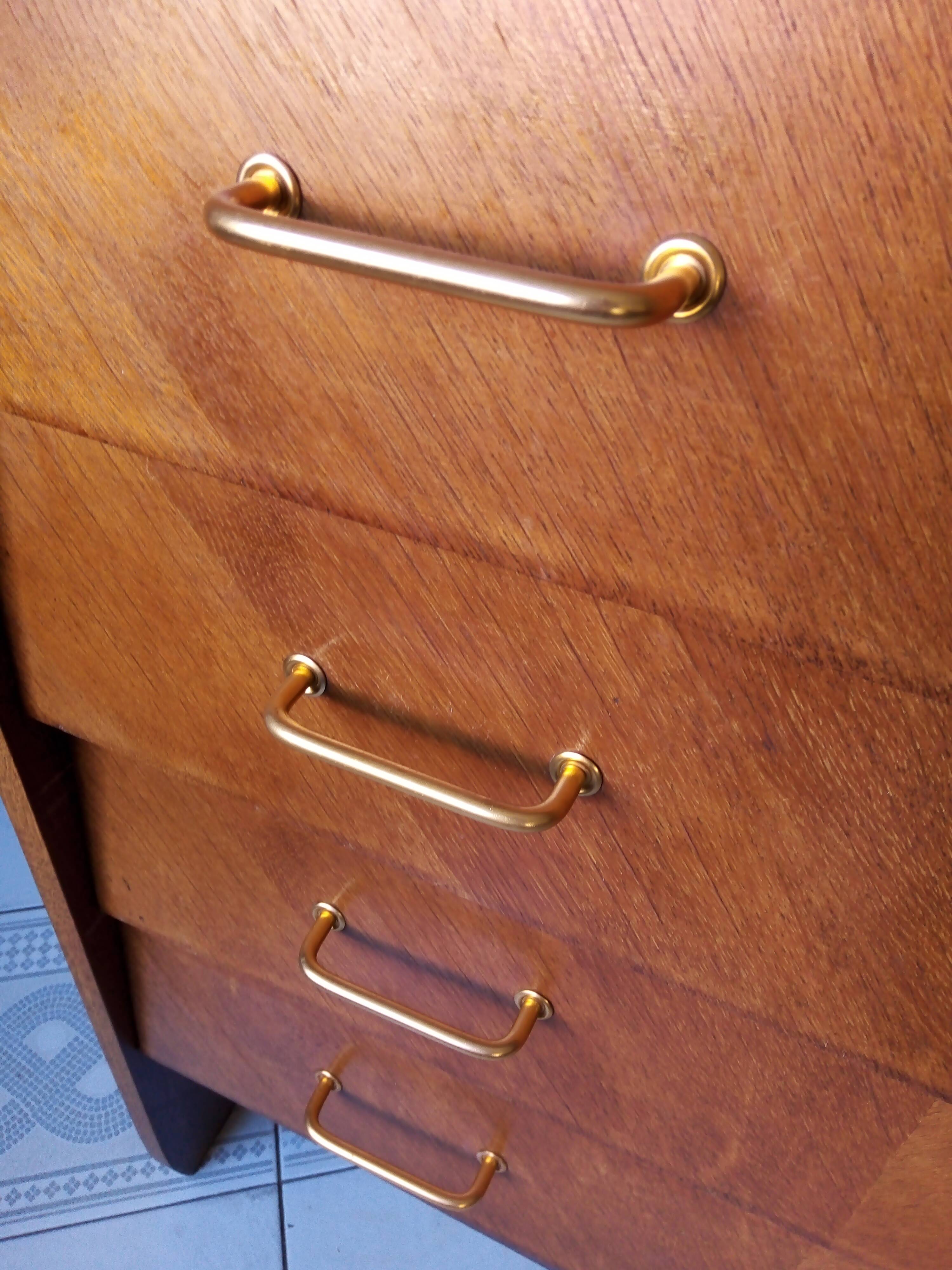 Commode vintage façade inclinée chêne