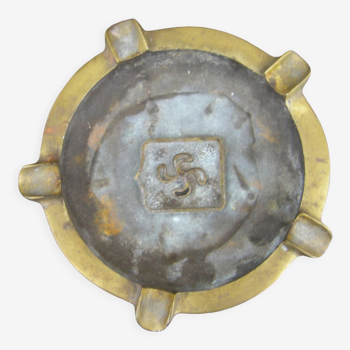 Bronze ashtray decorated with a Basque cross