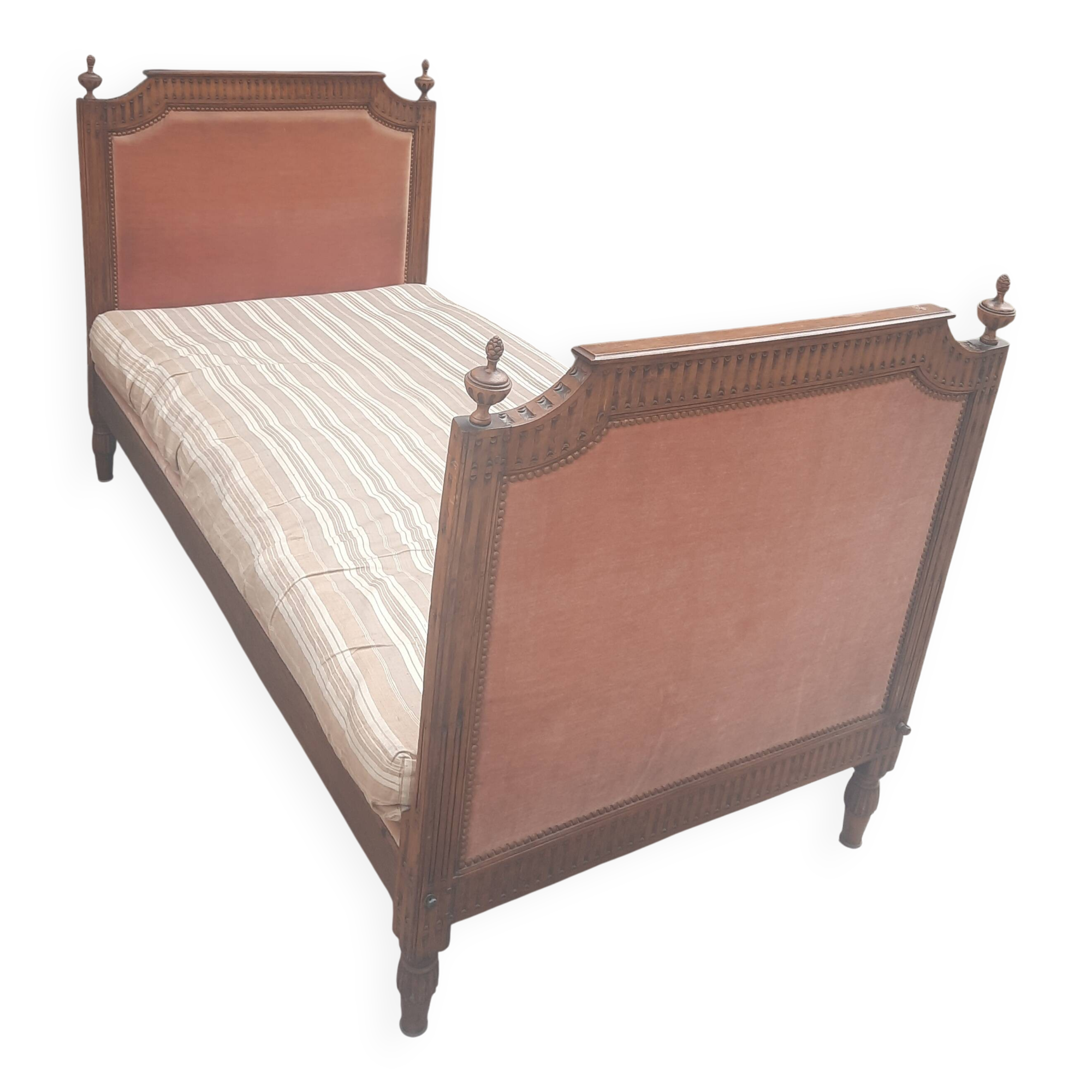 Louis XVI period bed with bedding