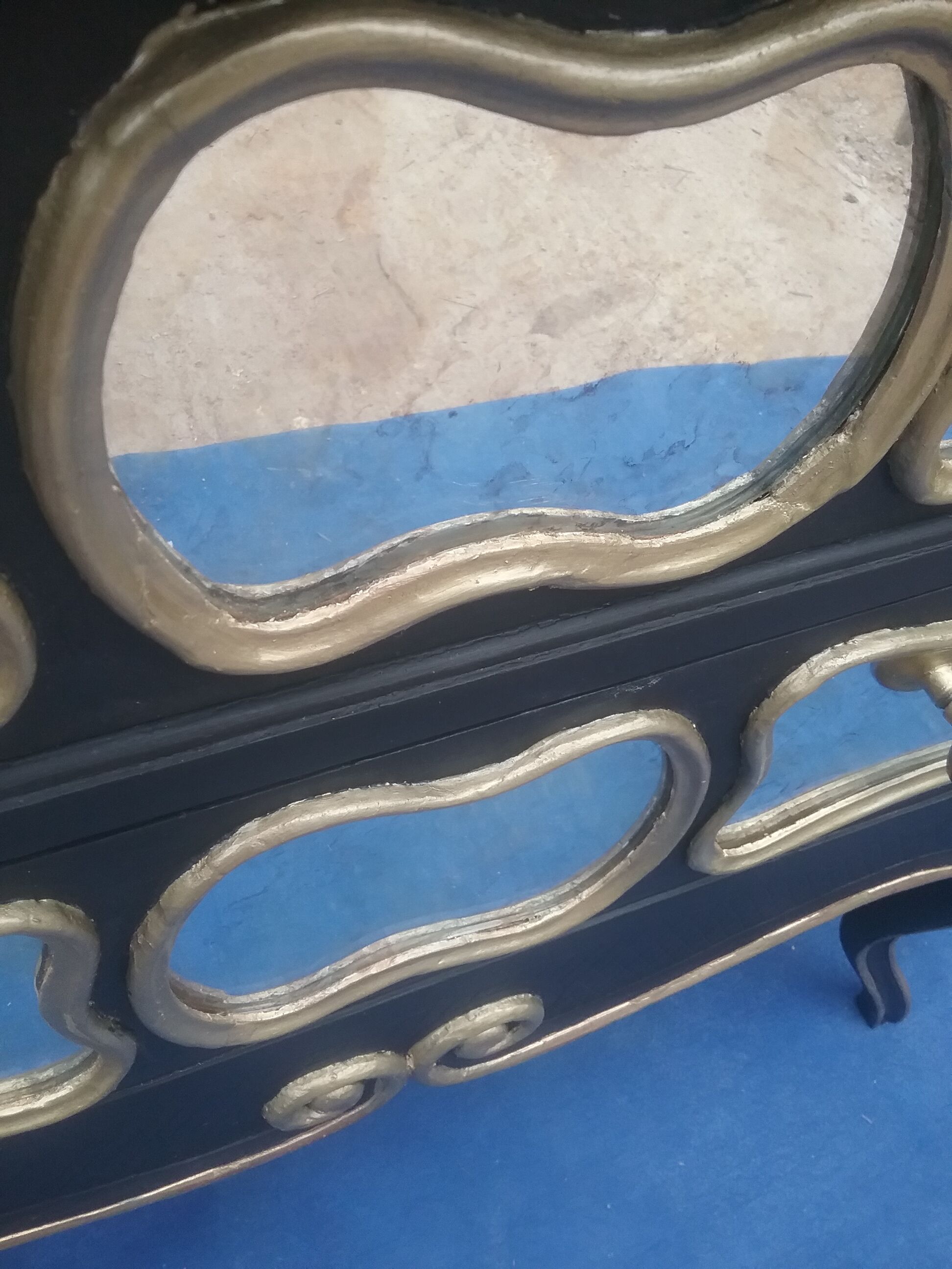 Baroque chest of drawers