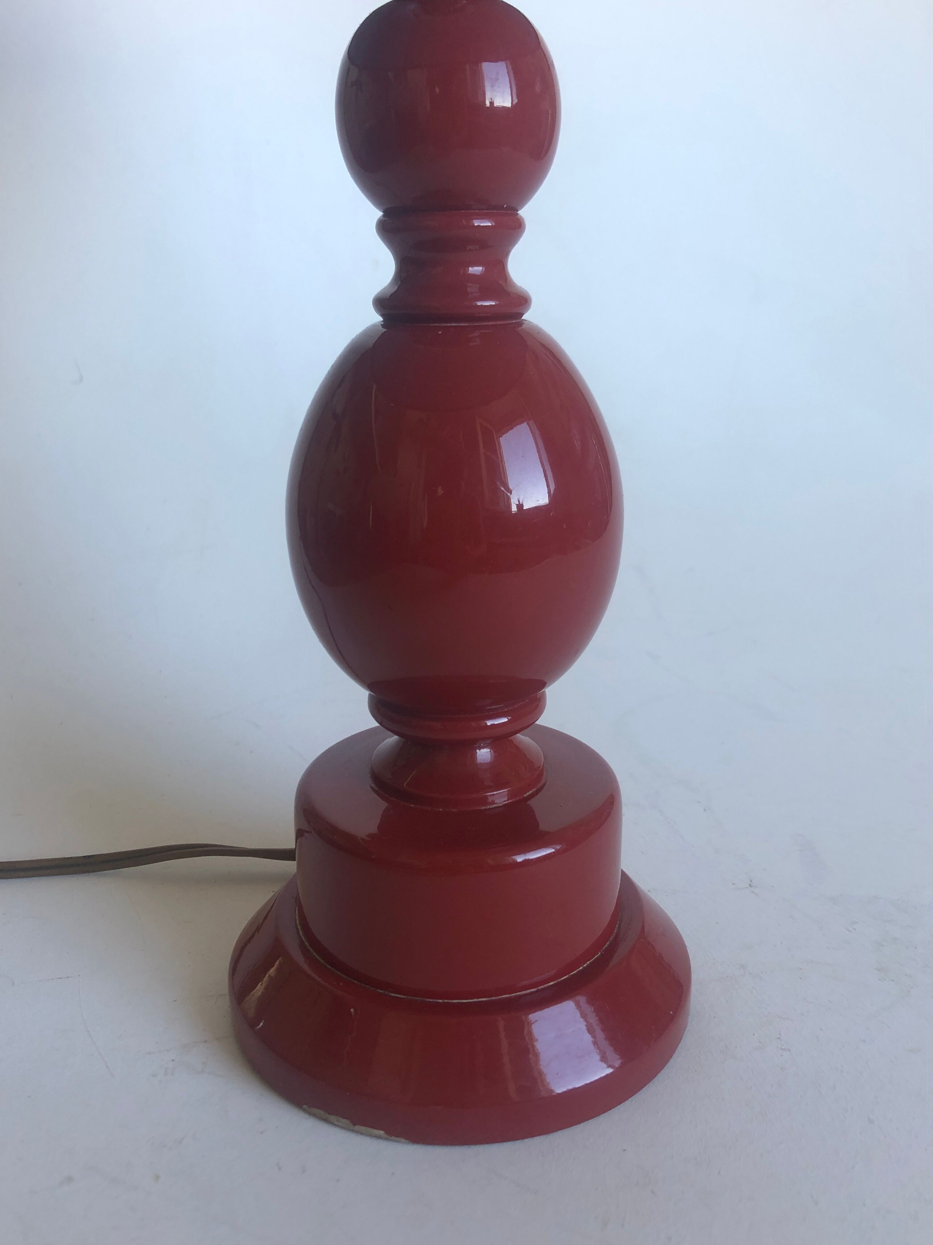 Toured wooden lamp