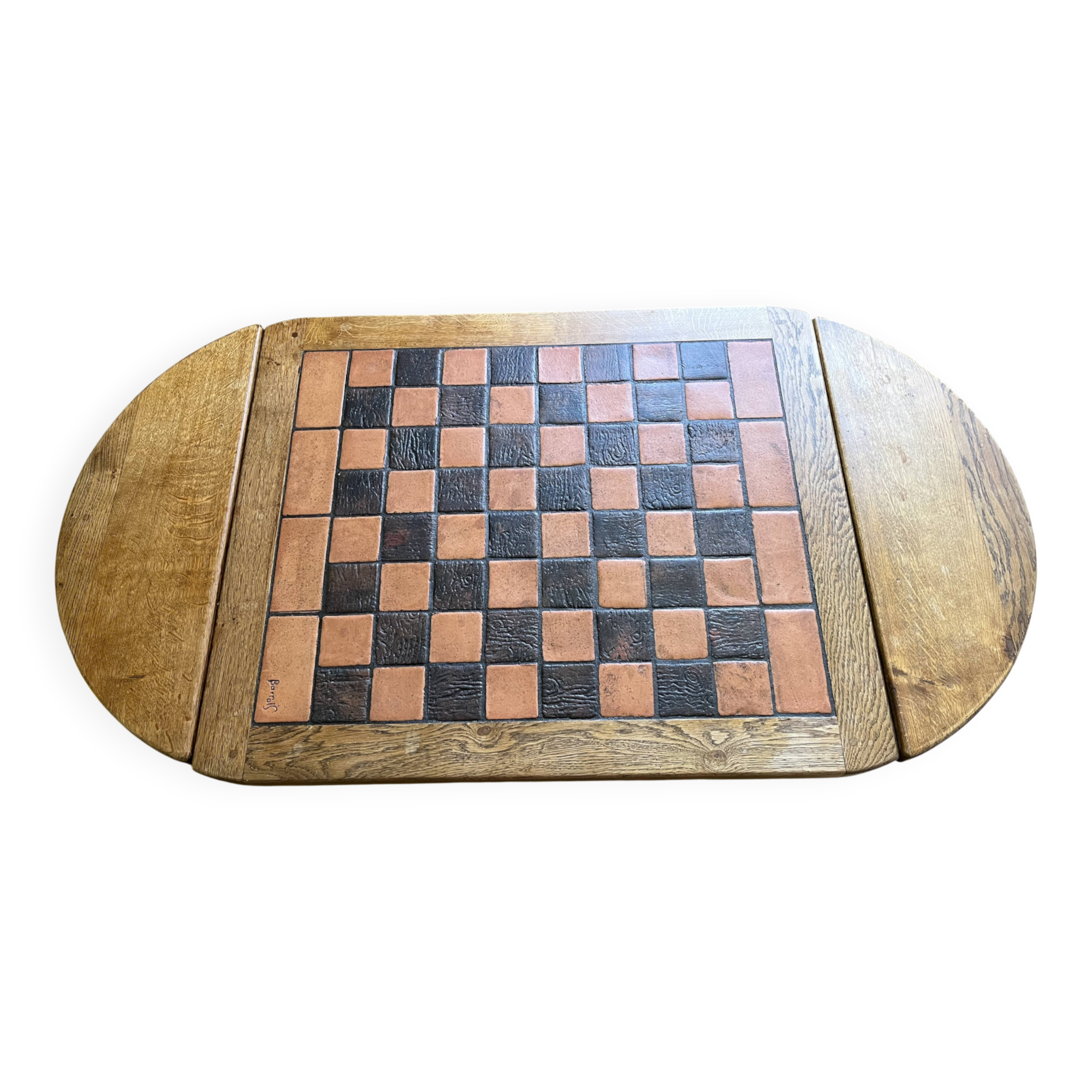 coffee table / chessboard