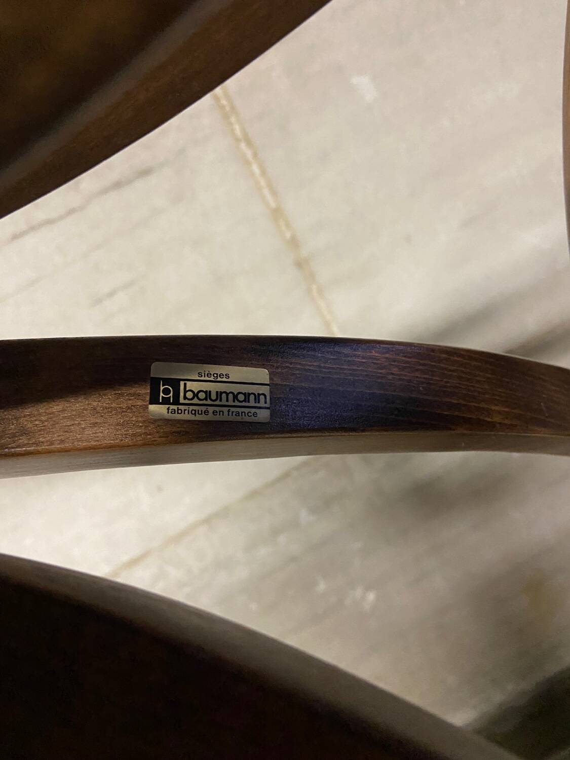 Baumann parrot coat rack