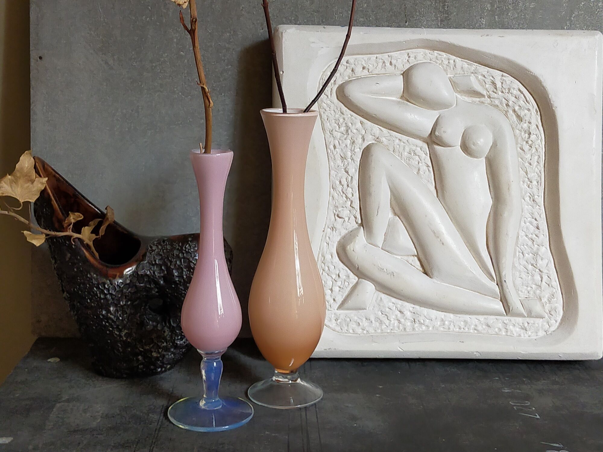 Duo of soliflores vintage glass and opaline