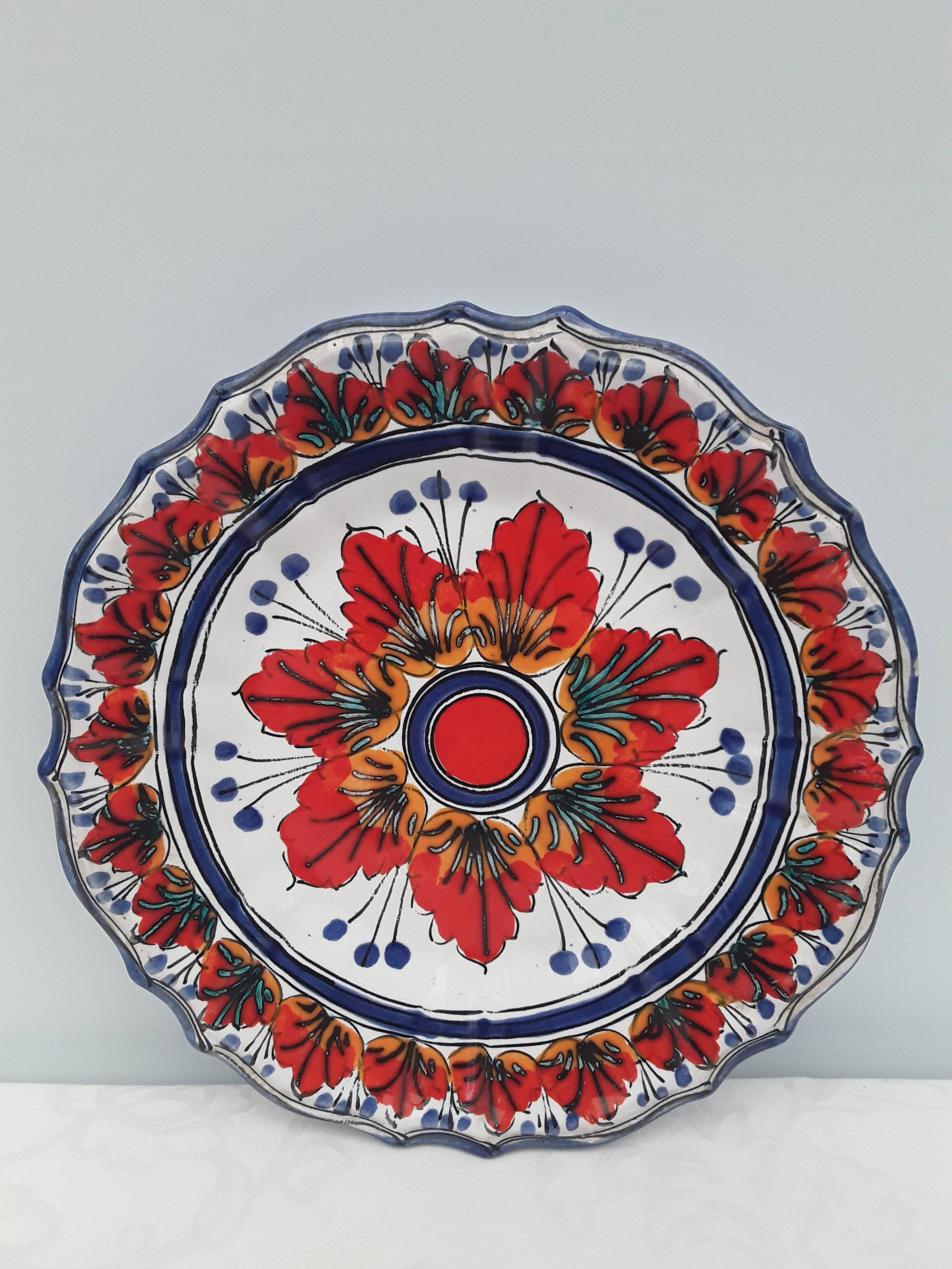 Decorative ceramic plate