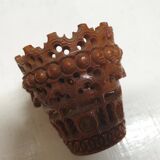 Wooden coquetier