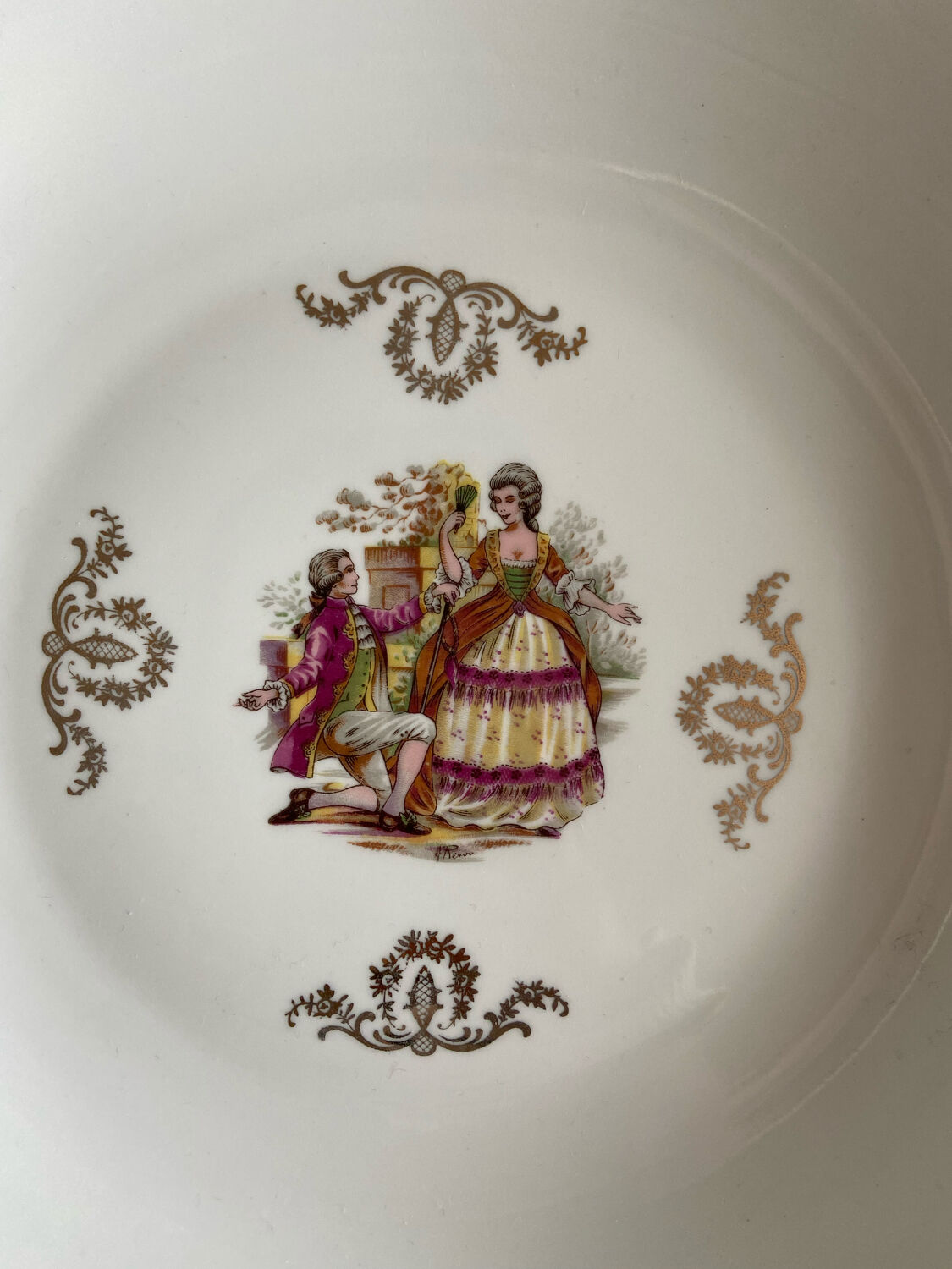 Plat en porcelaine inspiration Fragonard