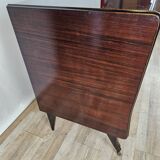 Art Decò chest of drawers in mahogany with burgundy glass