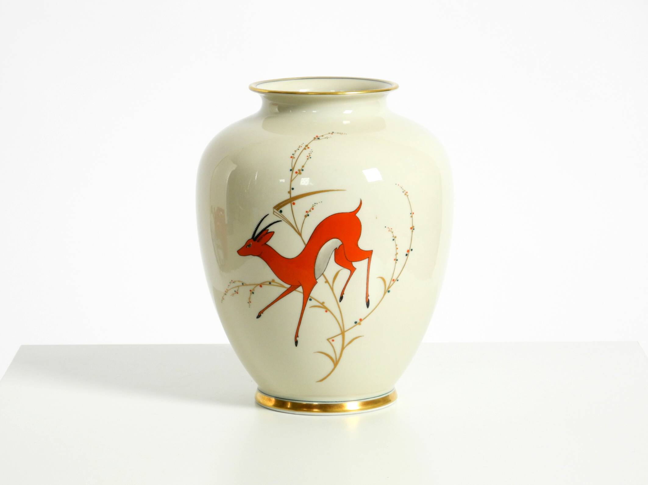 40s porcelain vase with handpainted wildlife motifs from PMR Bavaria Jaeger