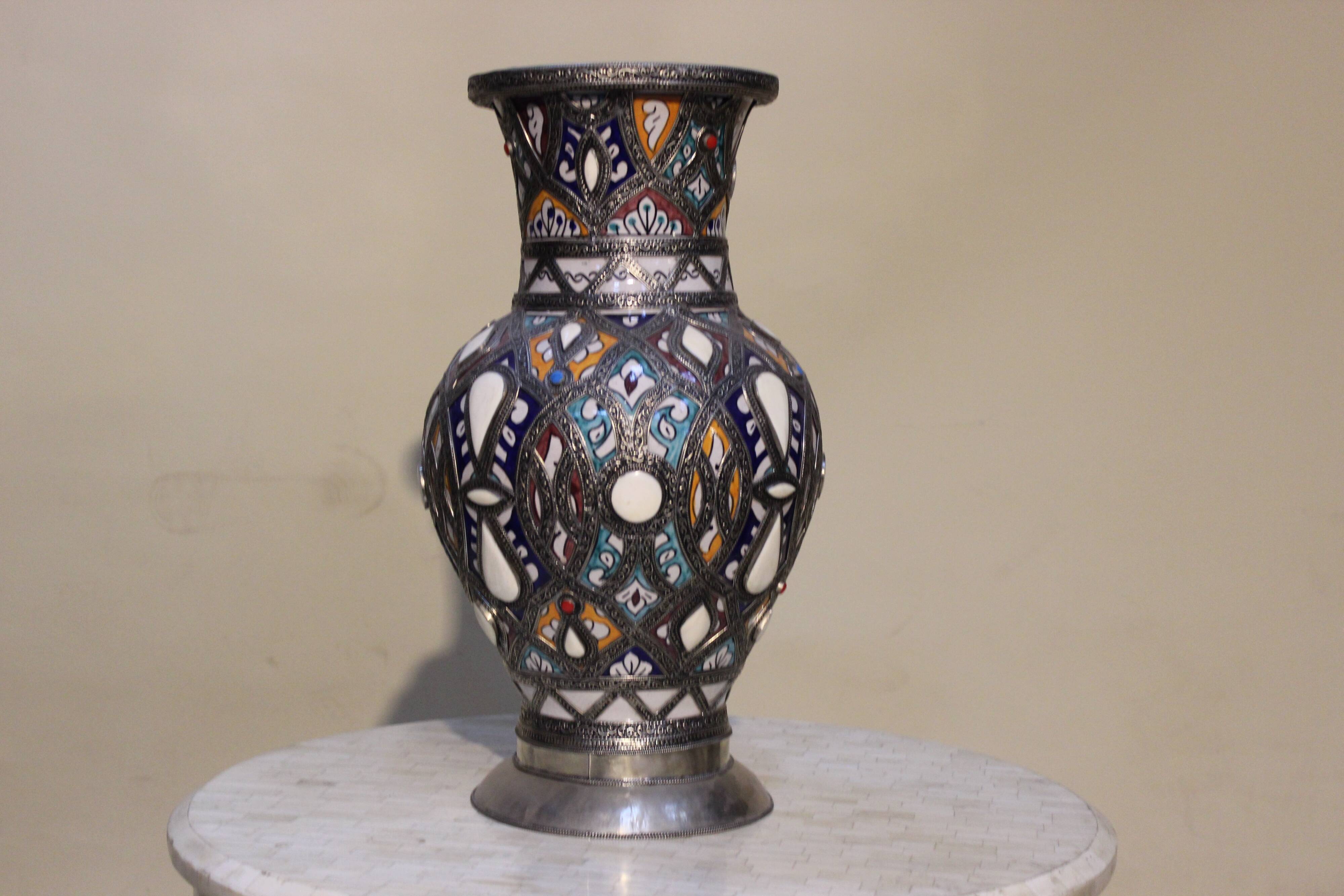 Pottery vase