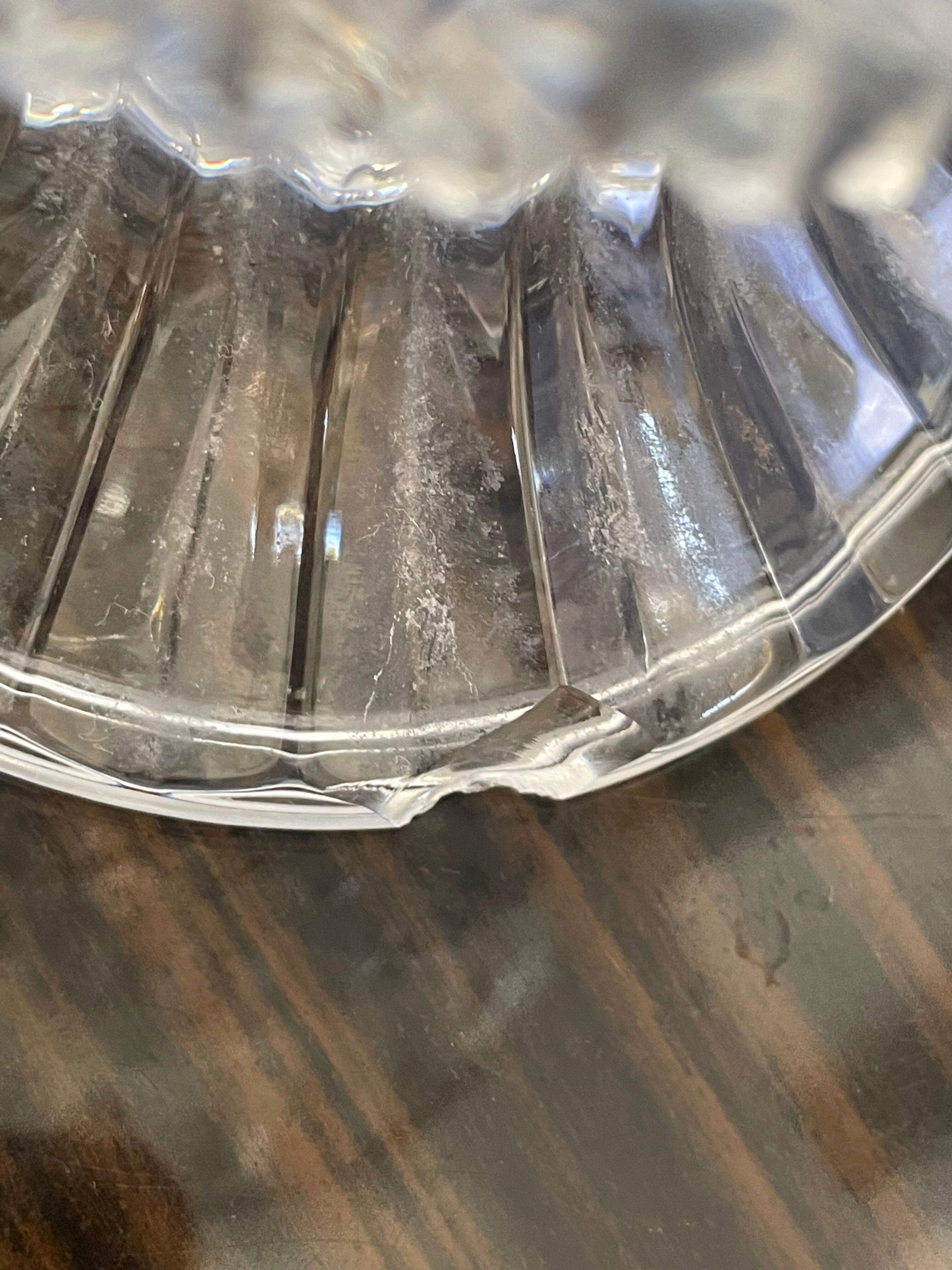 Very nice vintage vase tip of glass diamonds