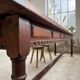 Table XXL noyer massif foncé 3m