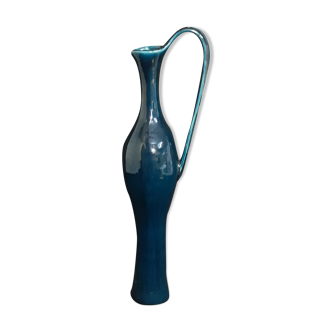 Very large needle in blue faience of the menton potter
