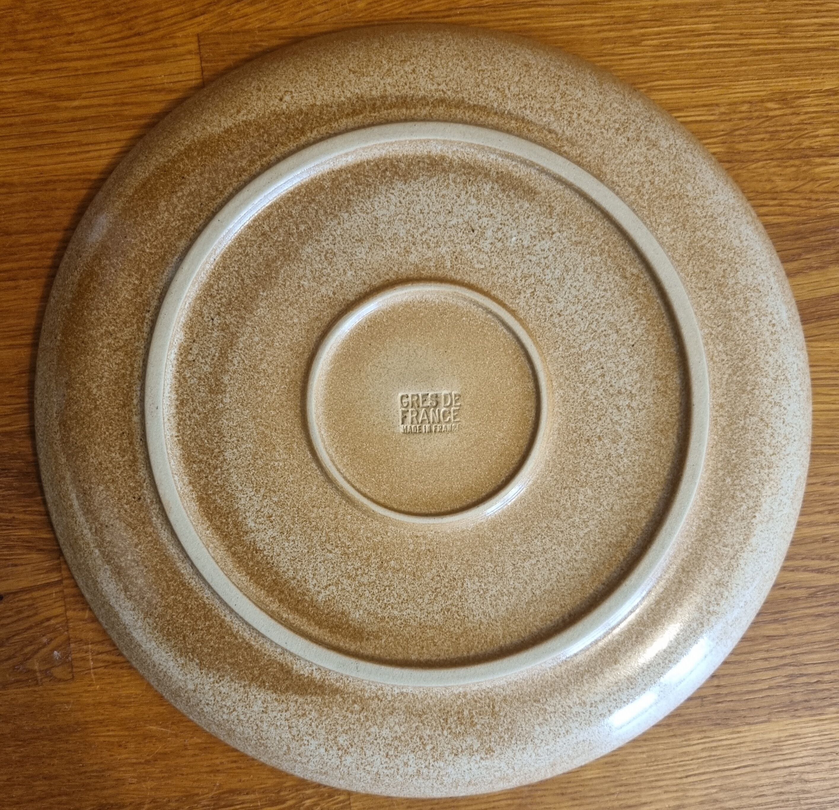 Assiette plate en grès de France Diamètre 24 cm