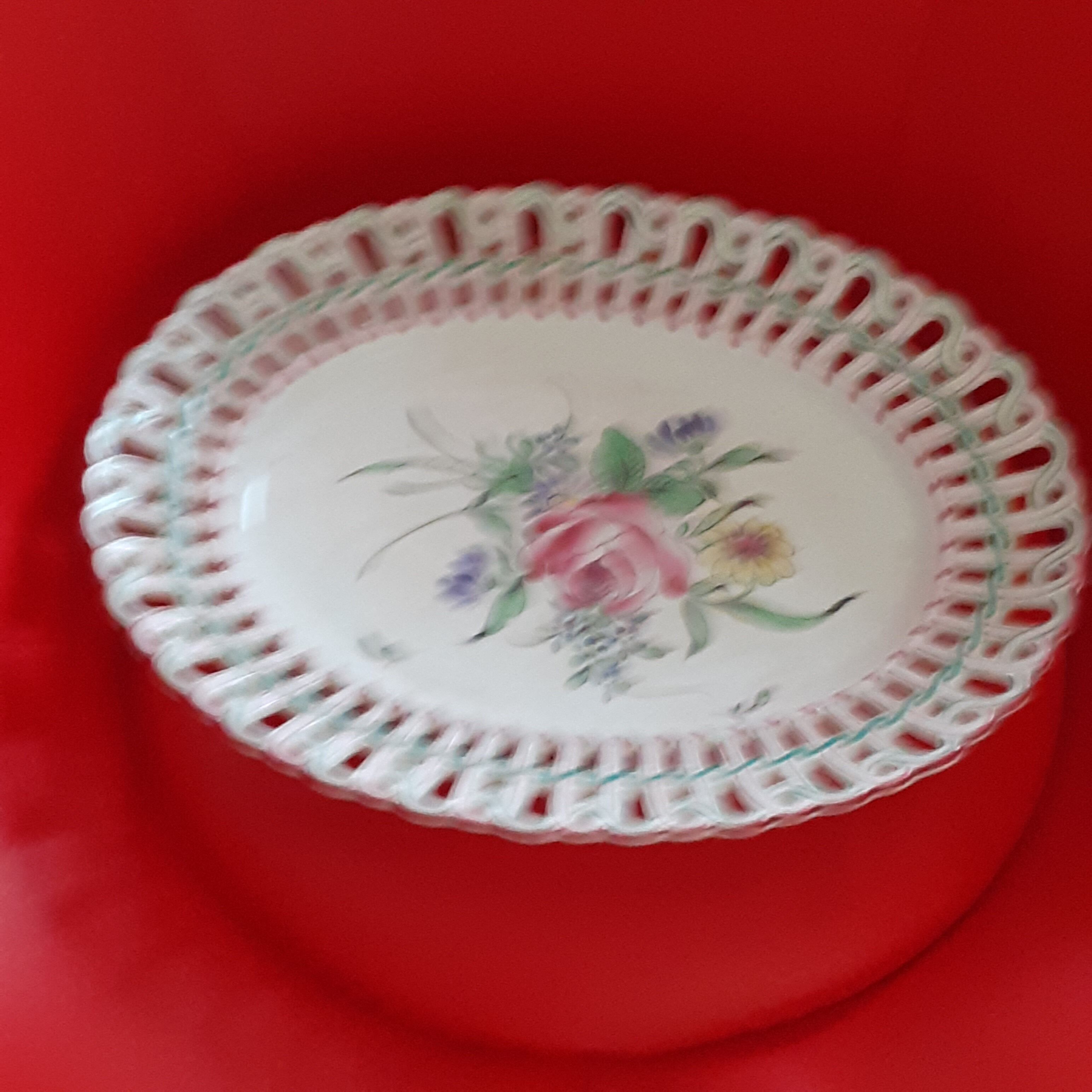 Set of earthenware Lunéville: small plate, oval dish + basket. Openwork edges.