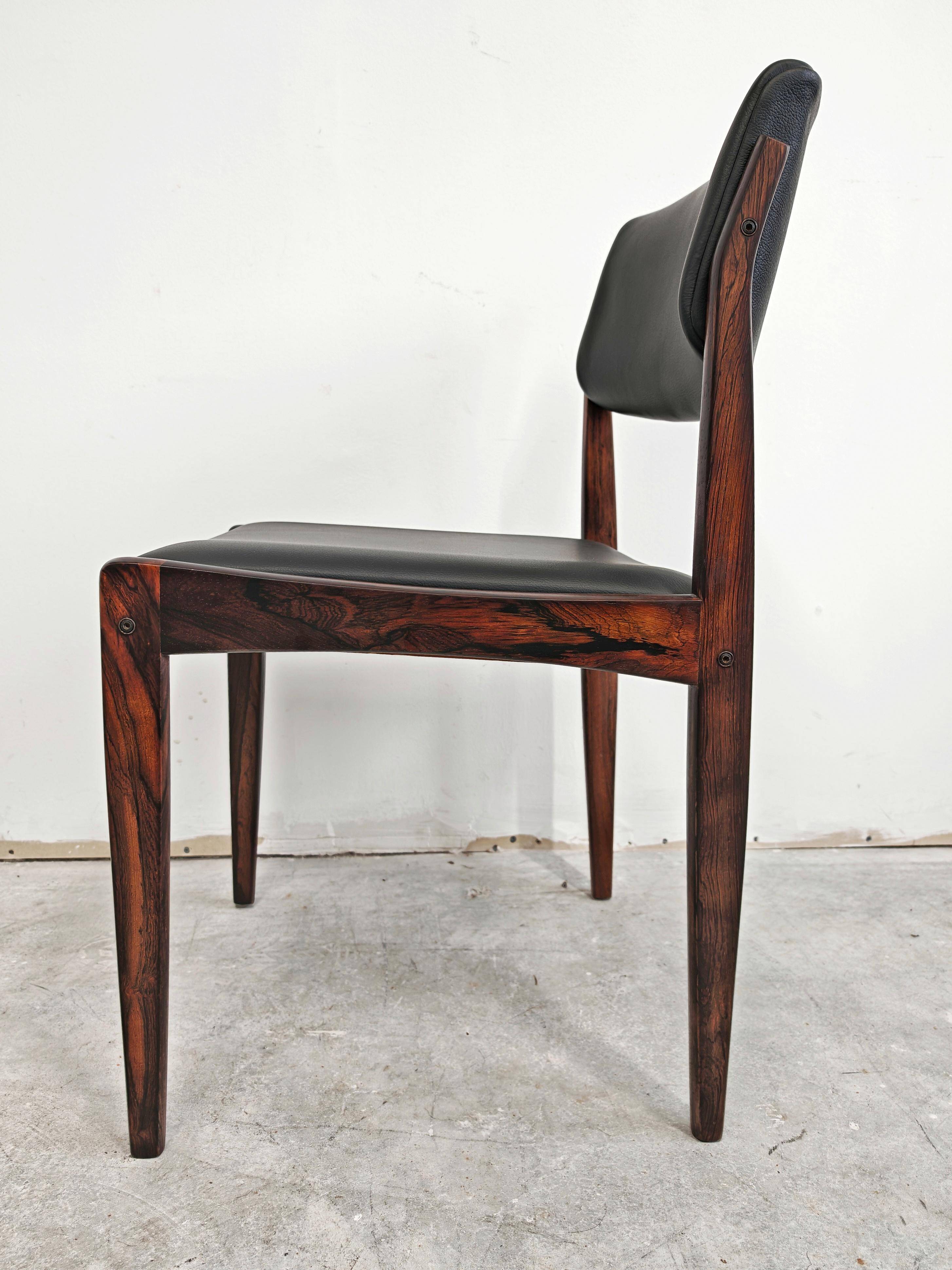 Set of 6 Mid Century Modern chairs in rosewood and leather by Bramin.