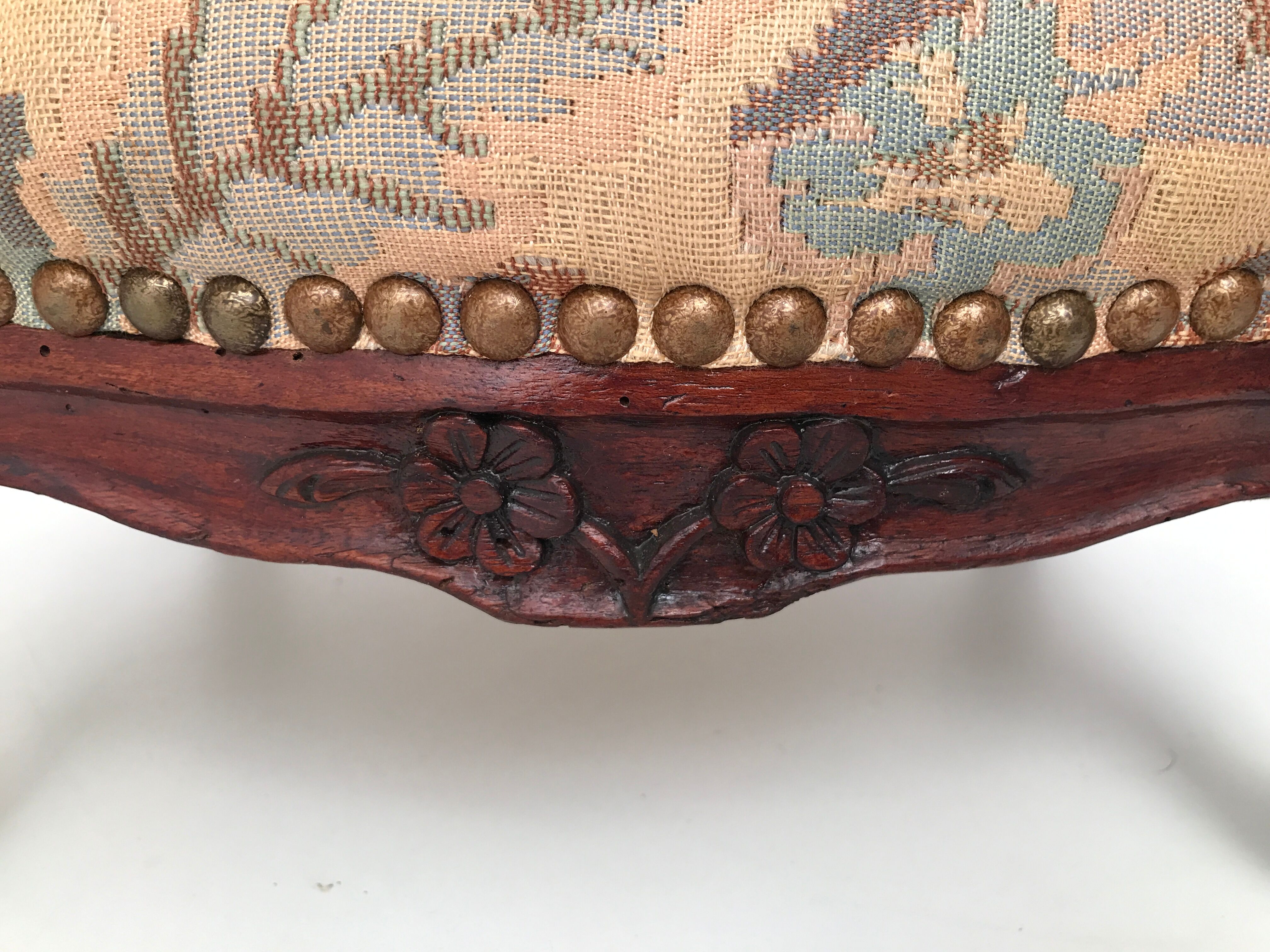 Footrest in vintage upholstered wood Louis IV style